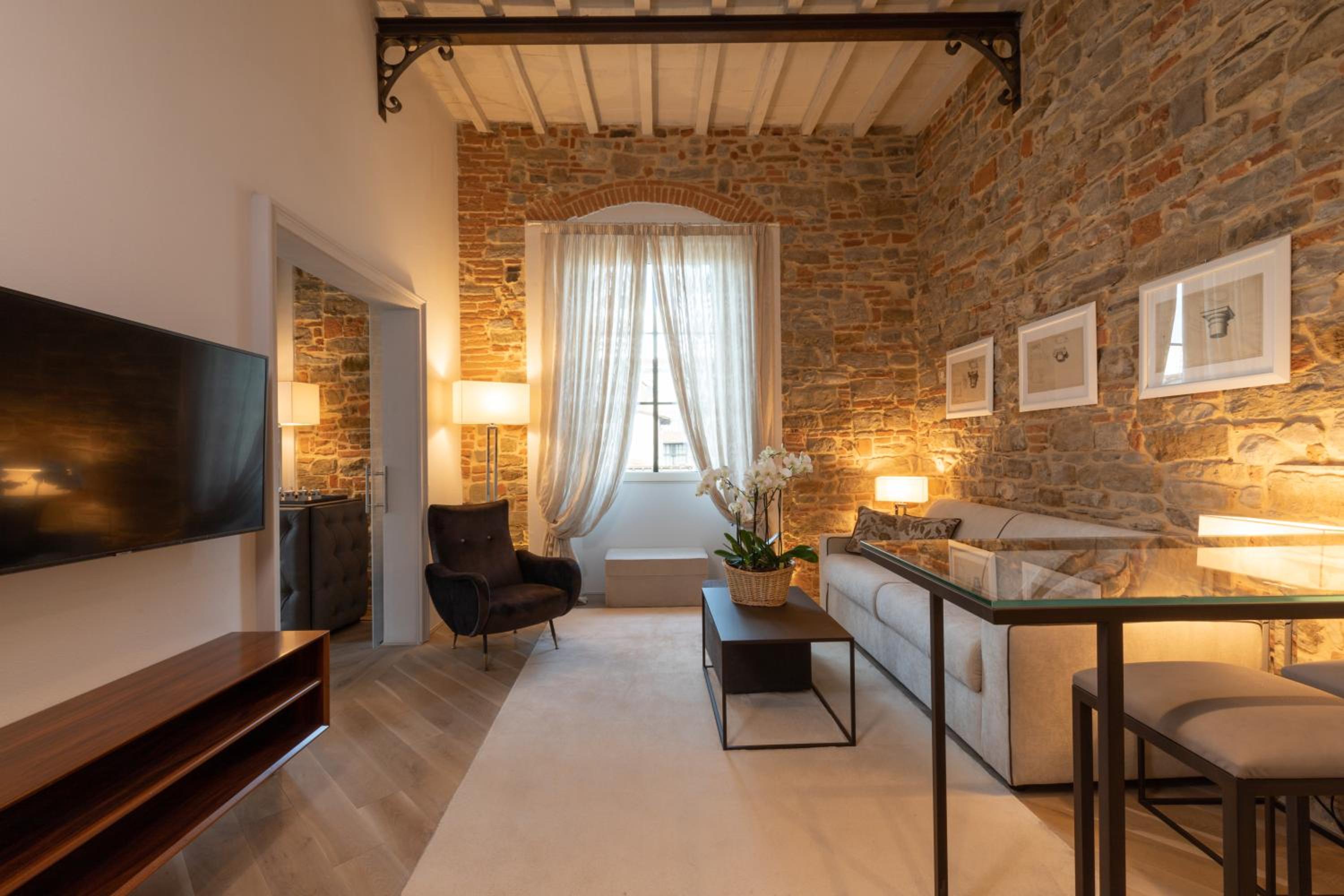 Raffaello - Deluxe Suite Duomo View with Spa Bath
