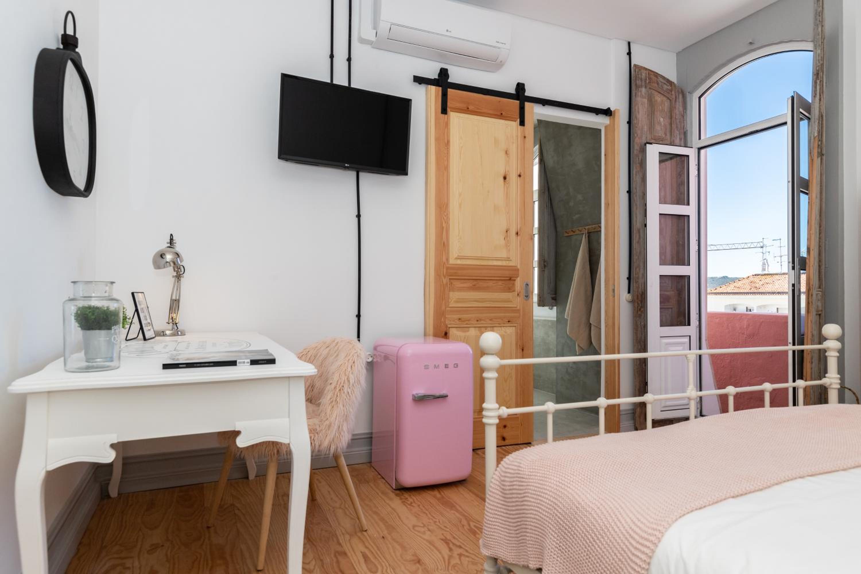 Deluxe Suite - Photo 1