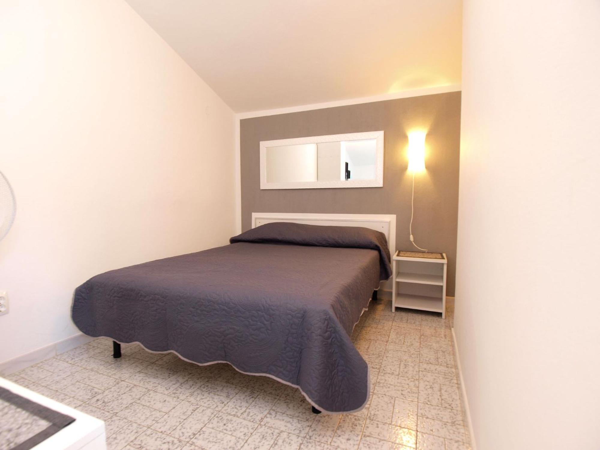 Studio Apartment photo 1