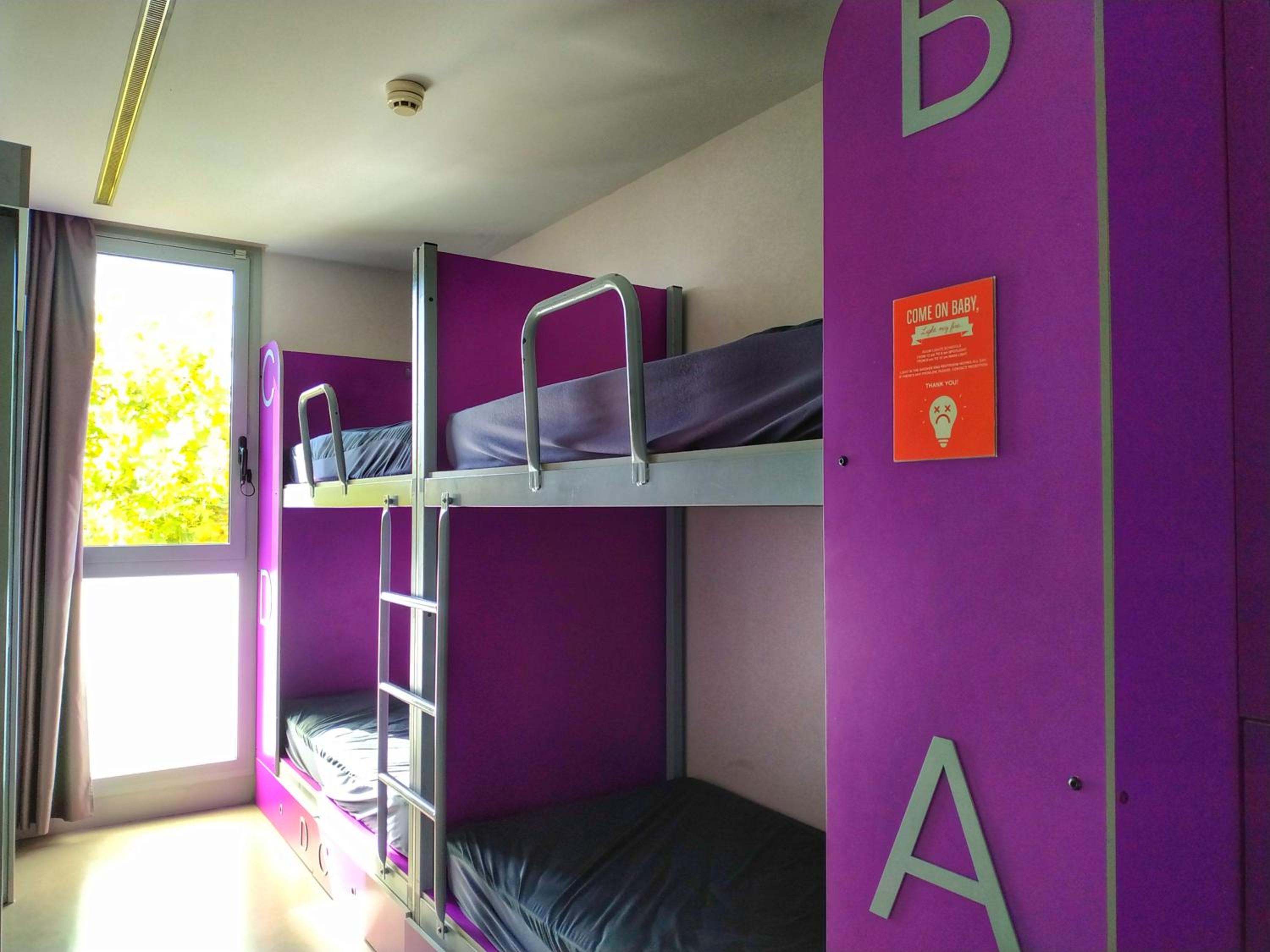 Bed in 4-Bed Mixed Dormitory Room photo 2