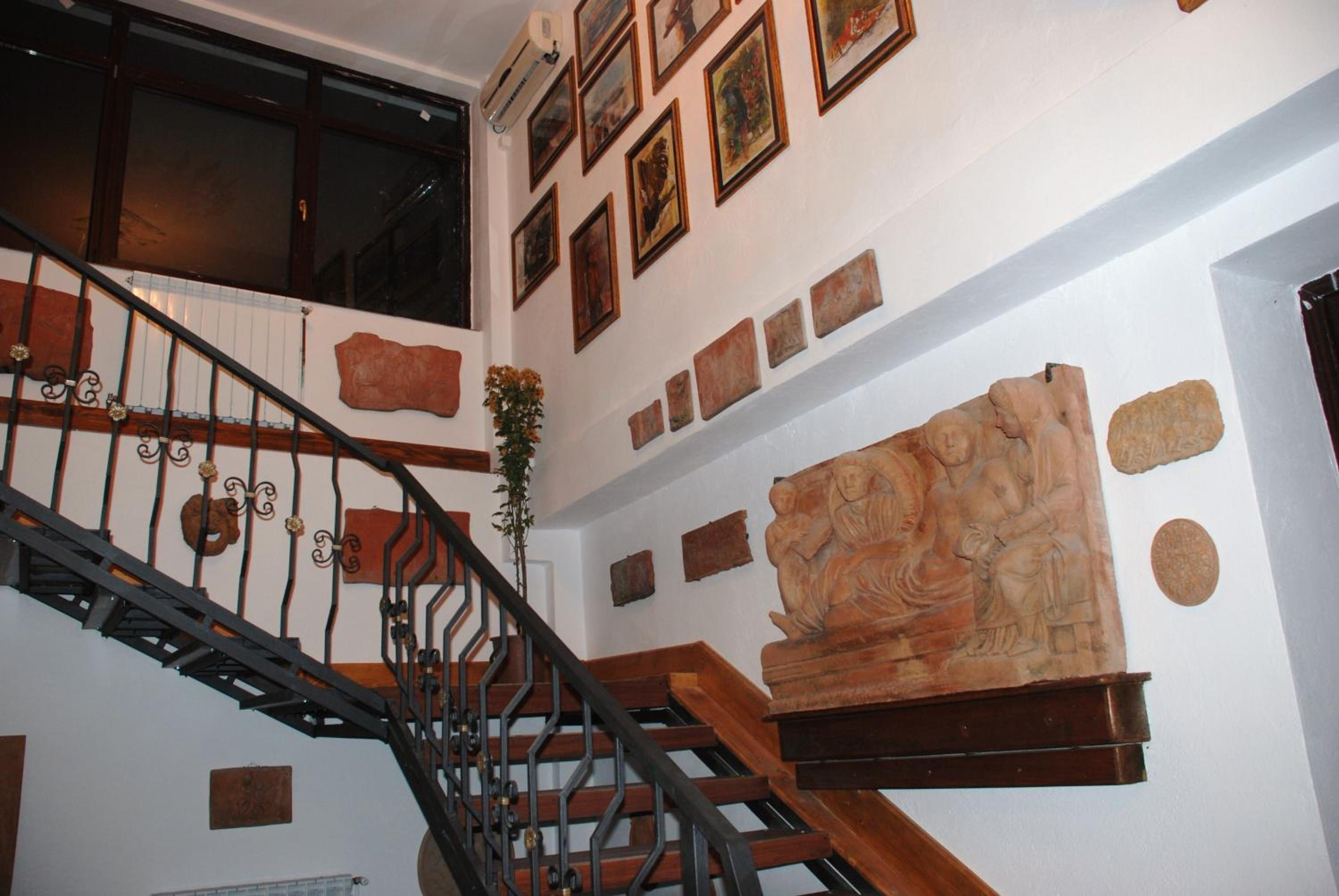Standard Double Room - Photo 6