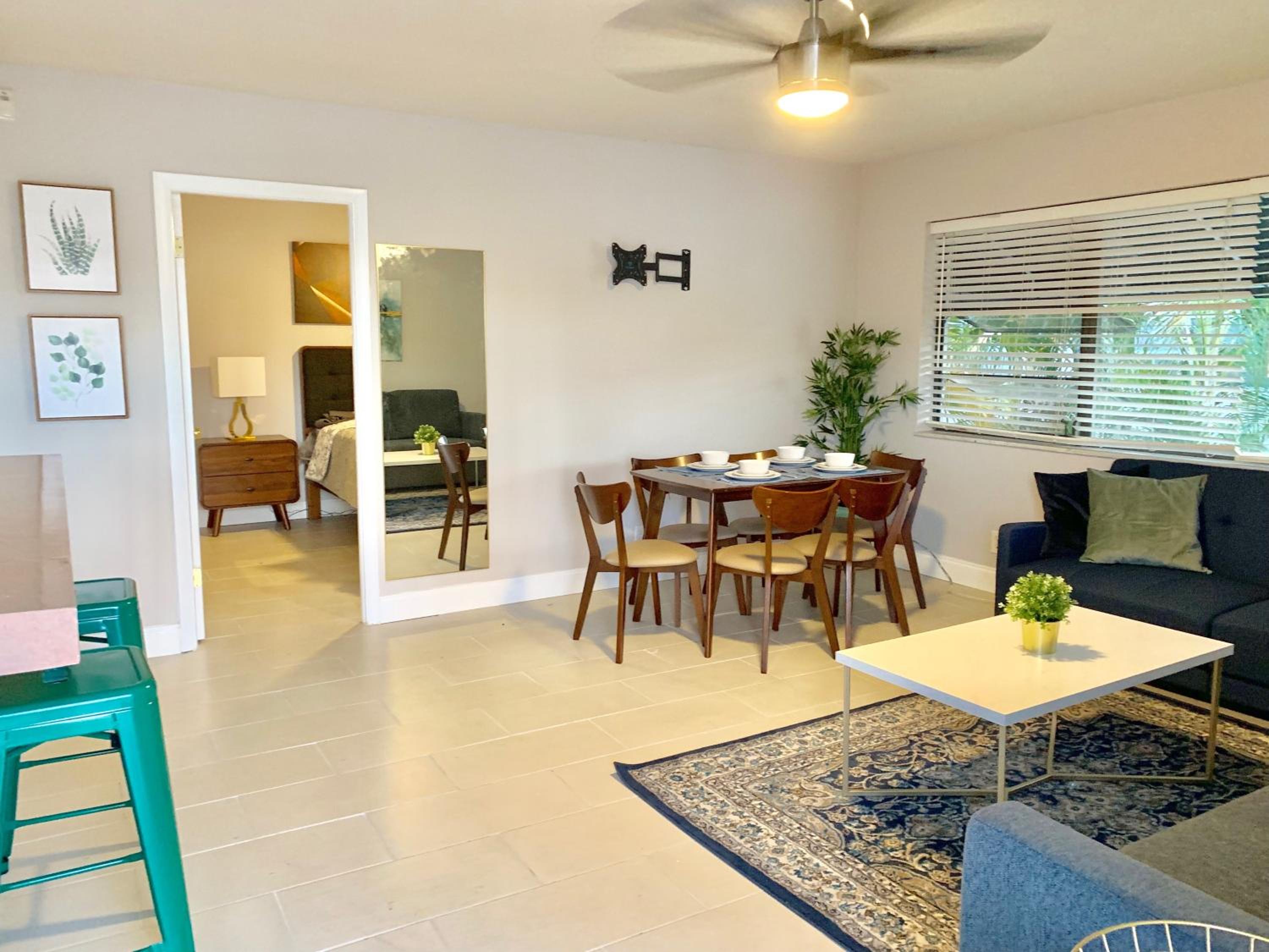Premium Two Bedroom Two Bath Family Suite w/ Kitchen and Sofa Bed - Photo 25