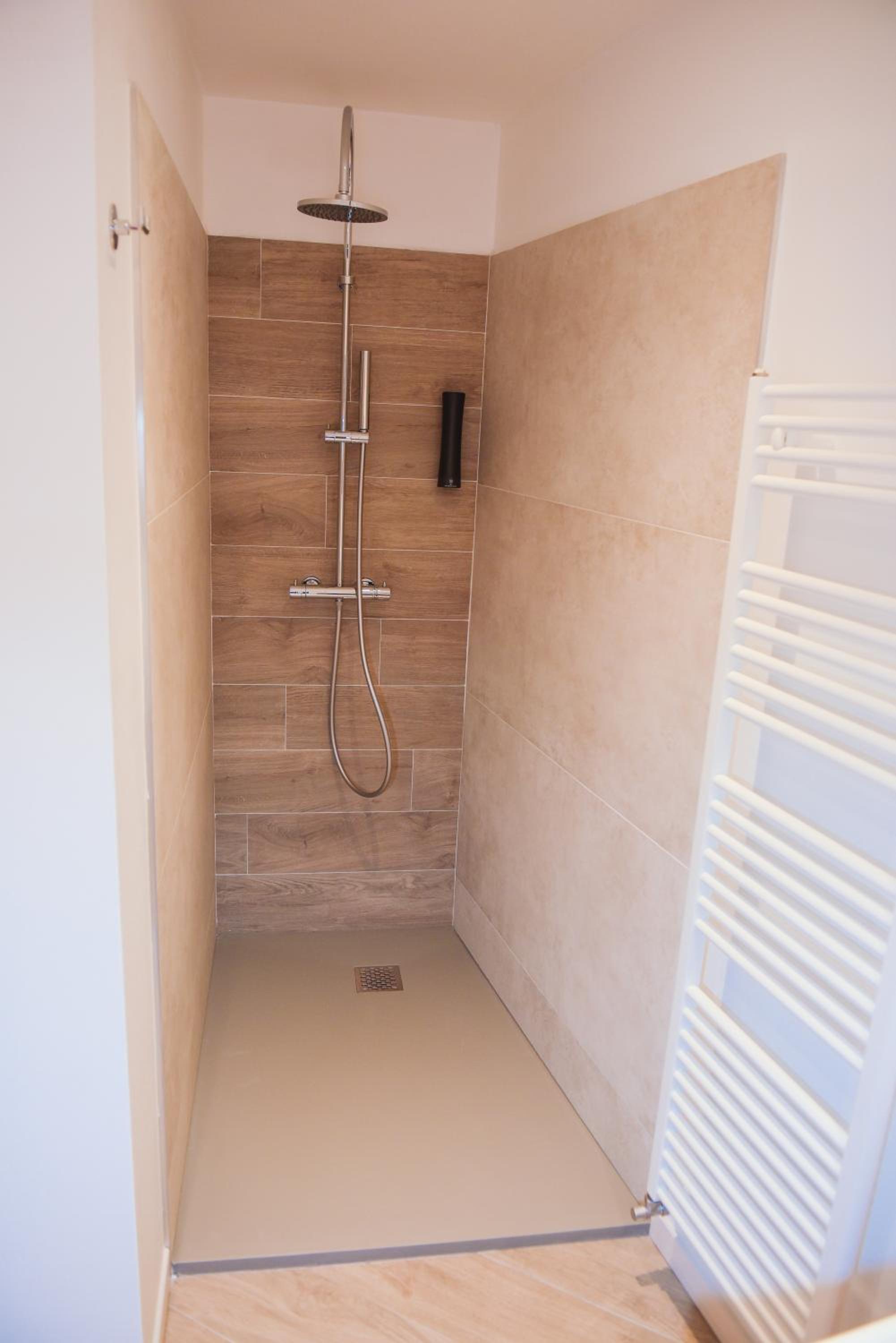Deluxe Room - Photo 14