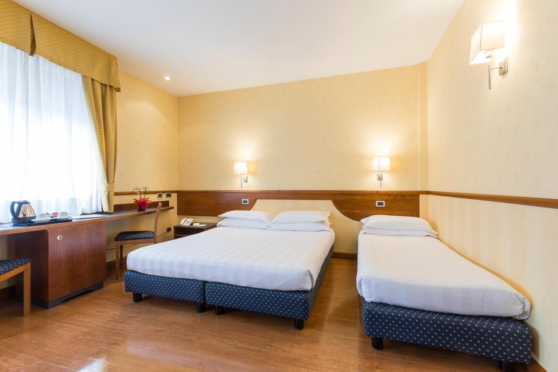 Triple Room - Photo 2