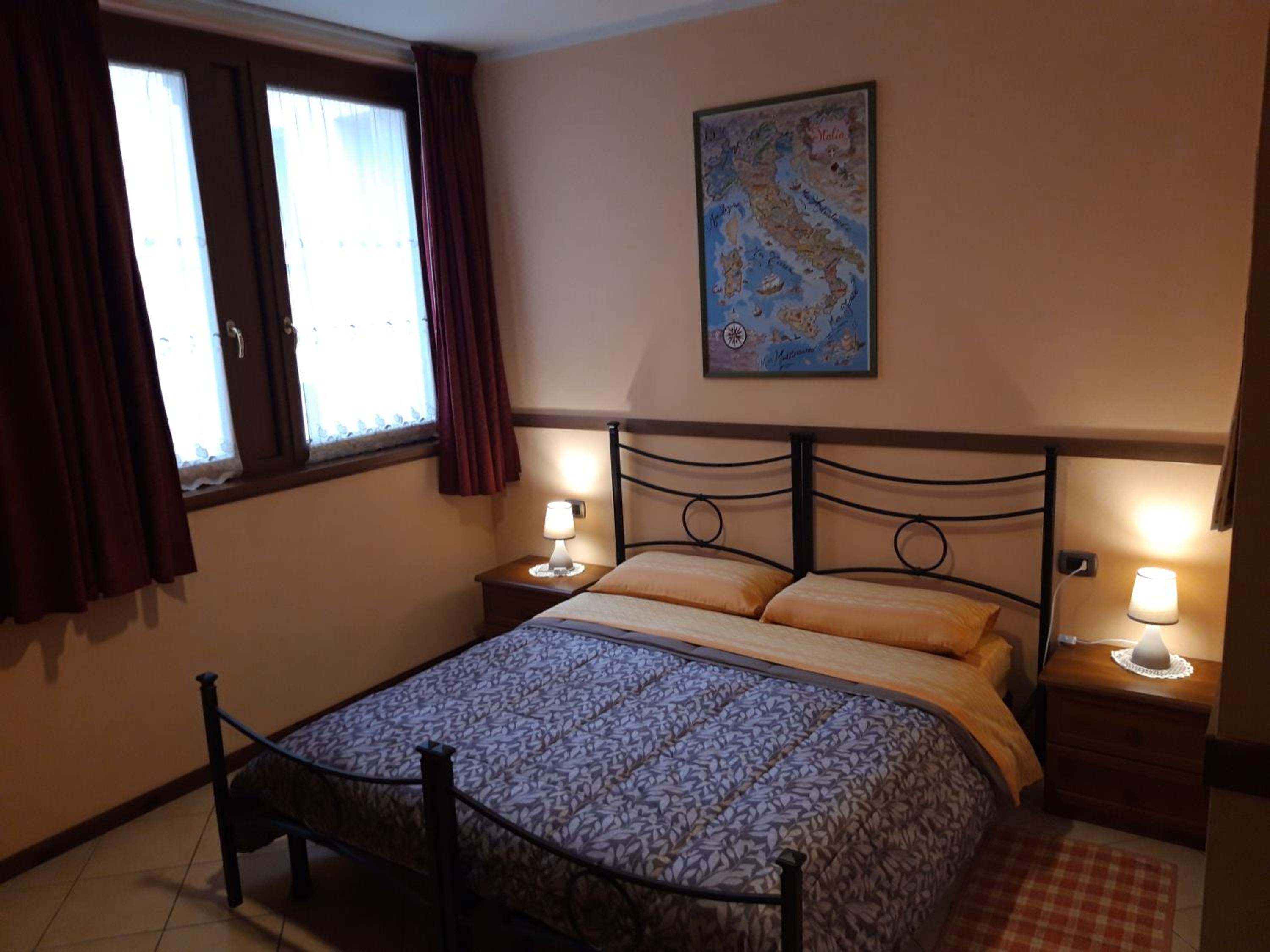 Twin Room - Photo 8