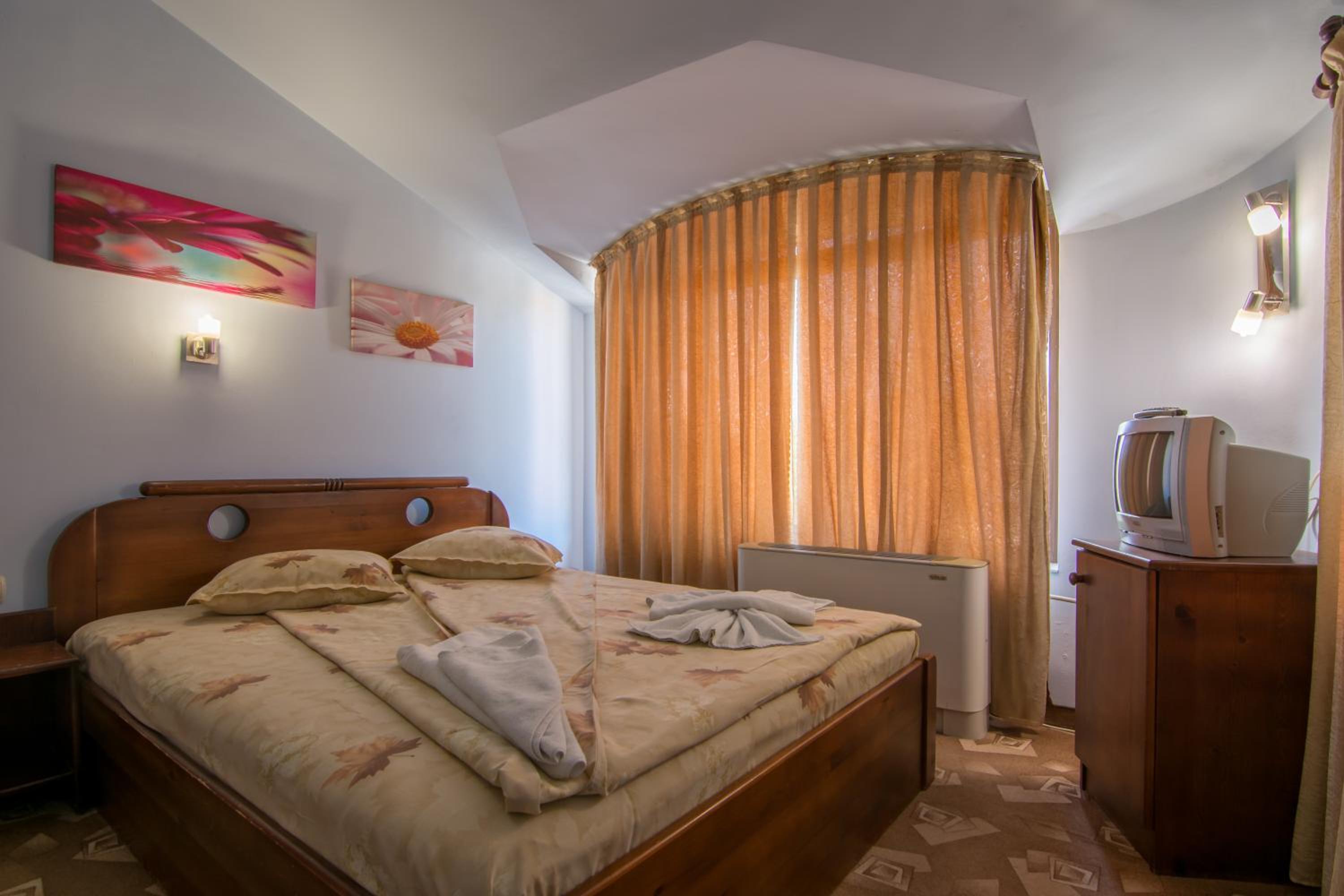 Economy Double Room - Photo 1