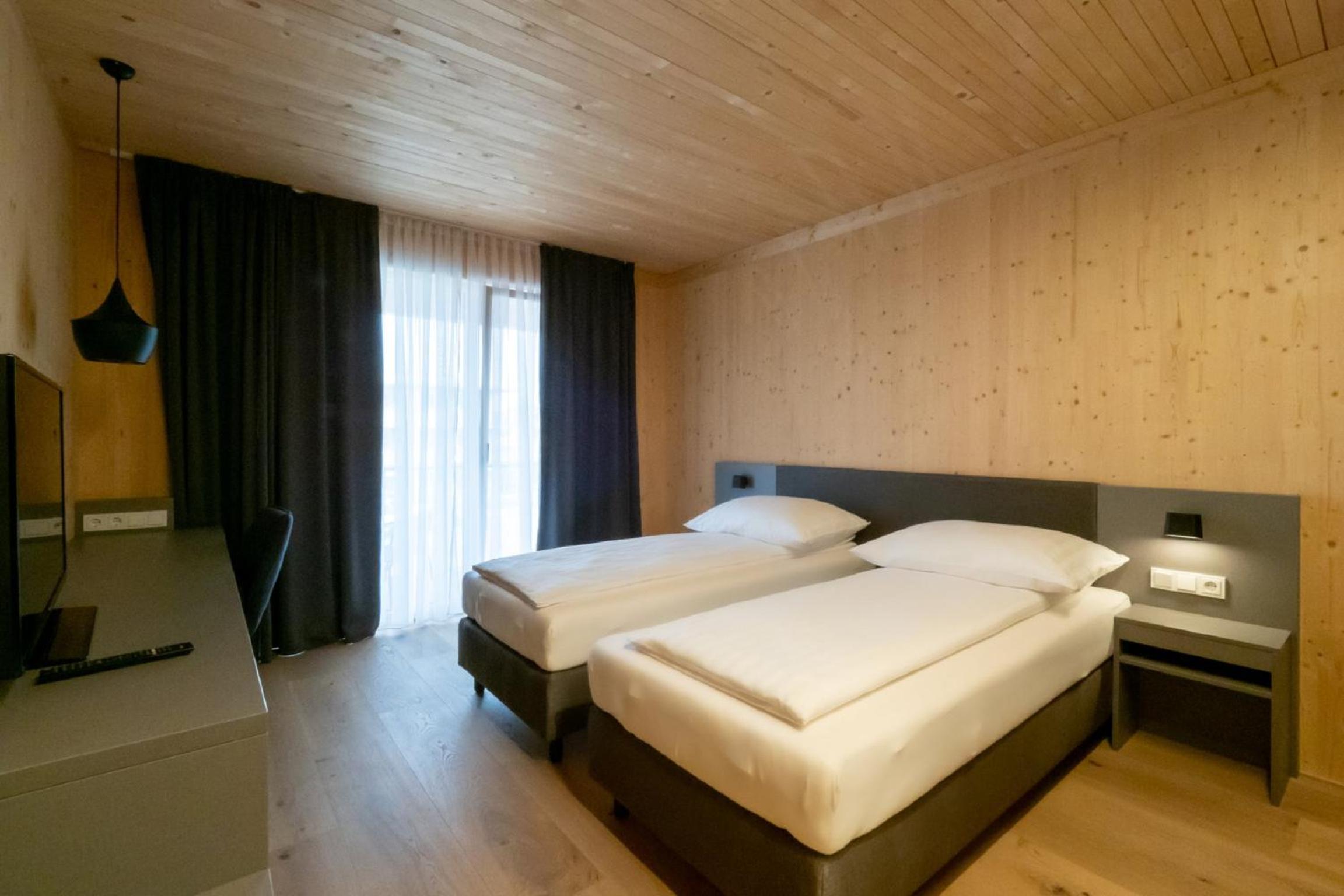 Twin Room - Photo 5