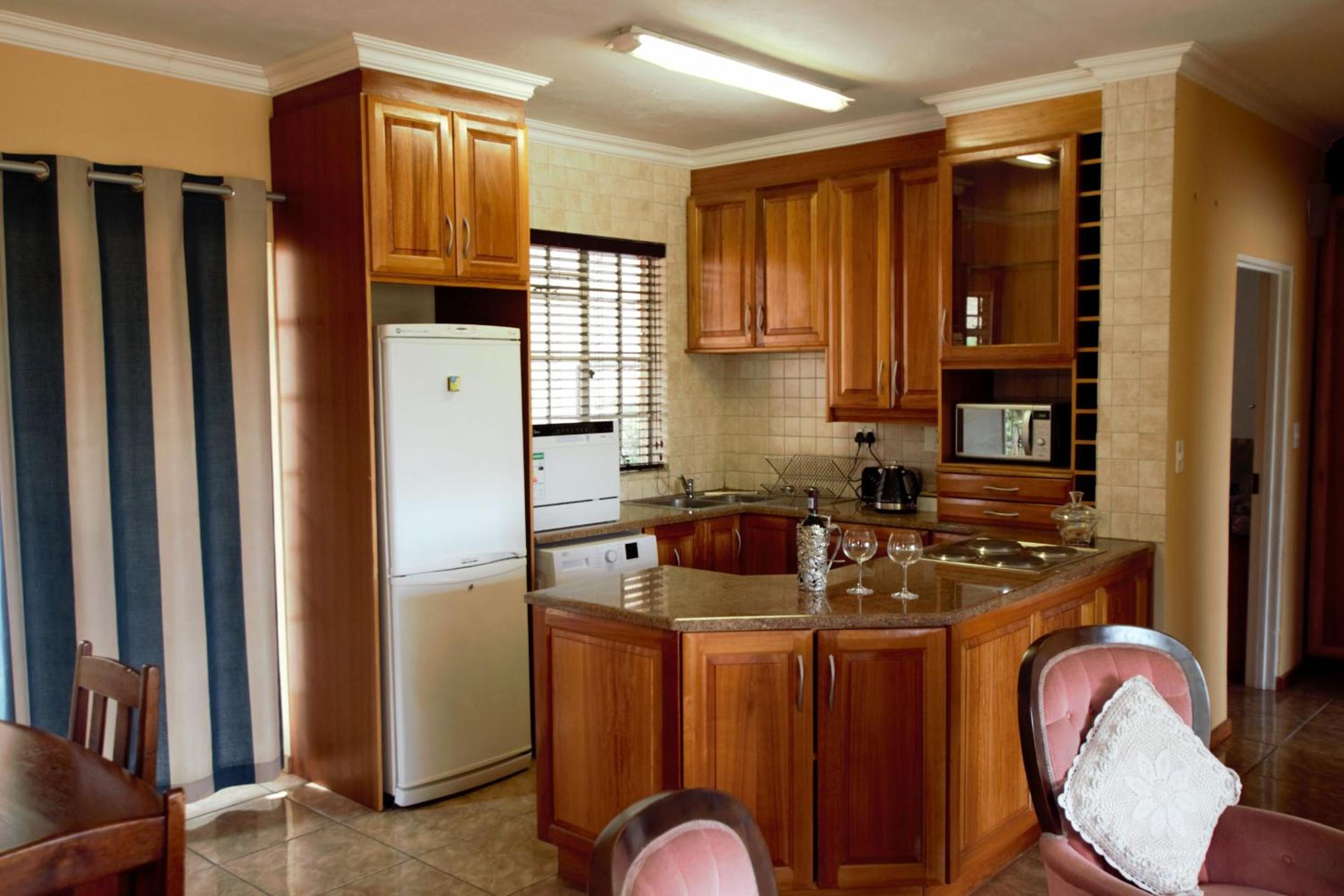 Apartment photo 2