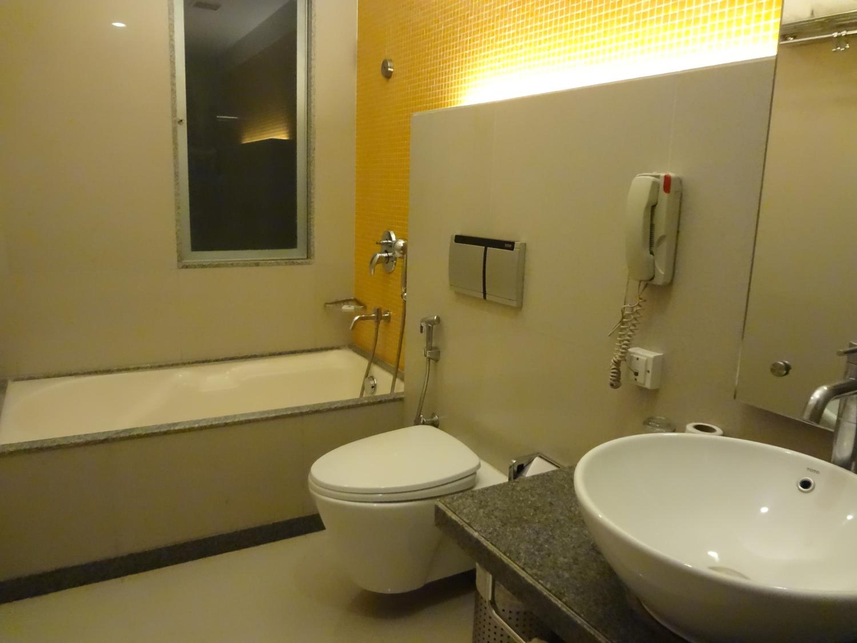 Suite - Photo 2