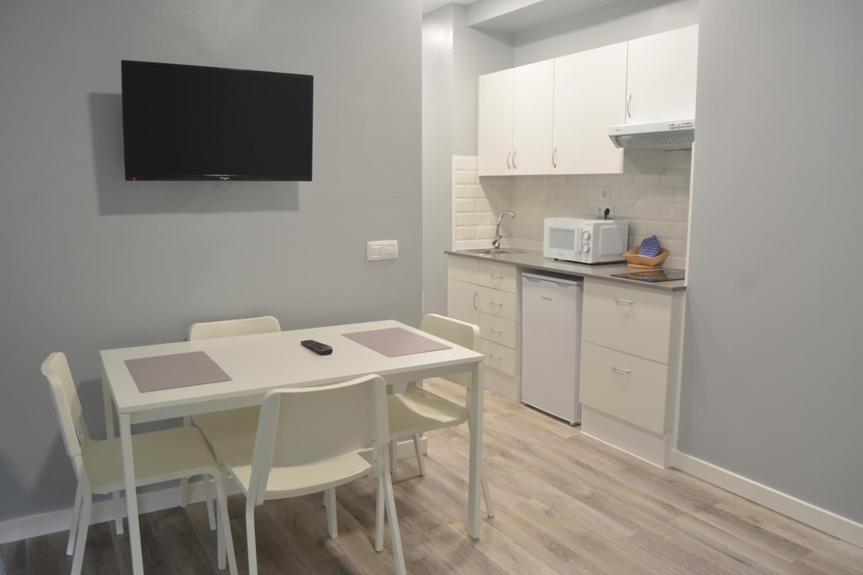 Deluxe Apartment - Photo 3