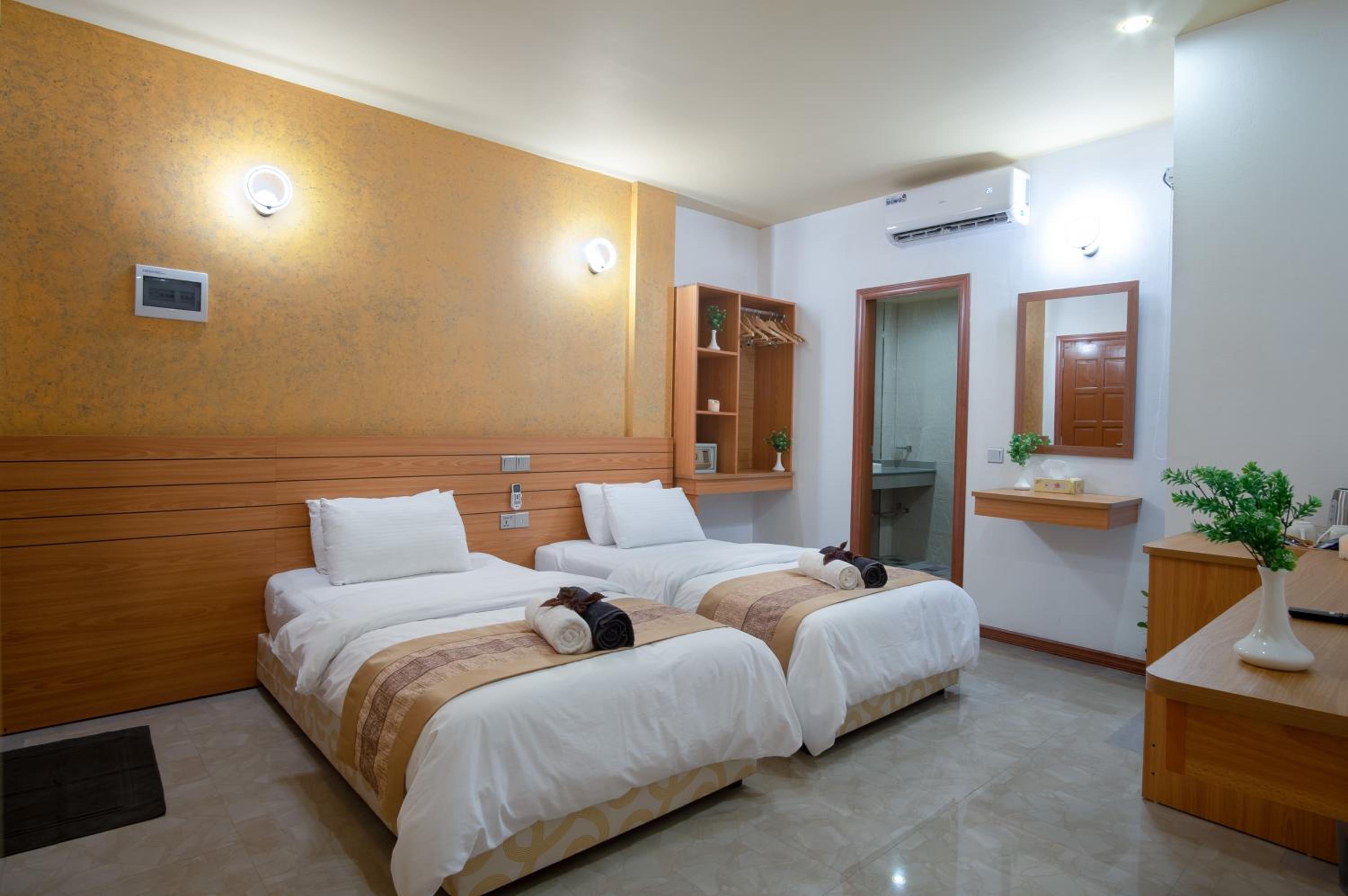 Deluxe Family Room - Photo 25