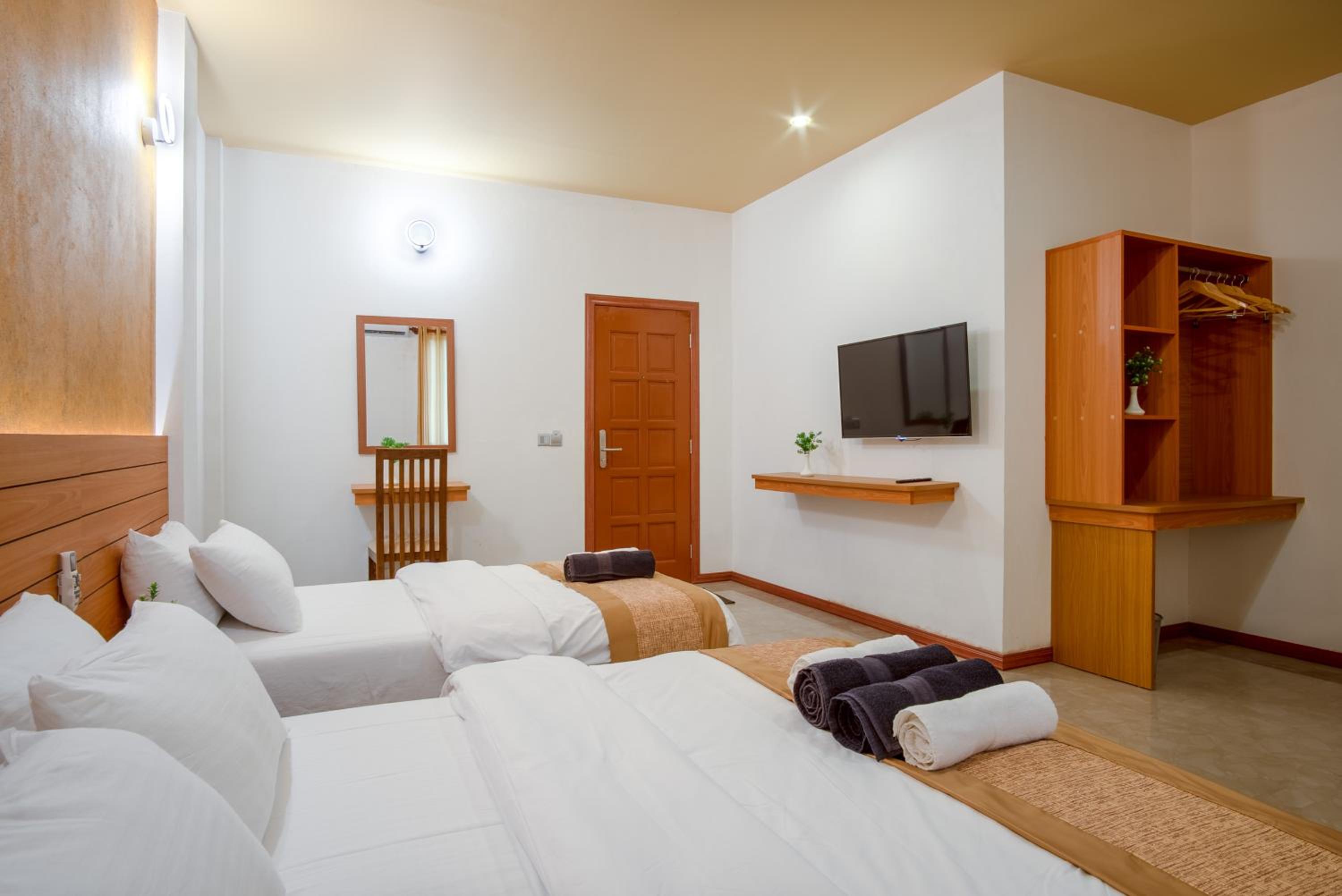 Deluxe Family Room - Photo 23
