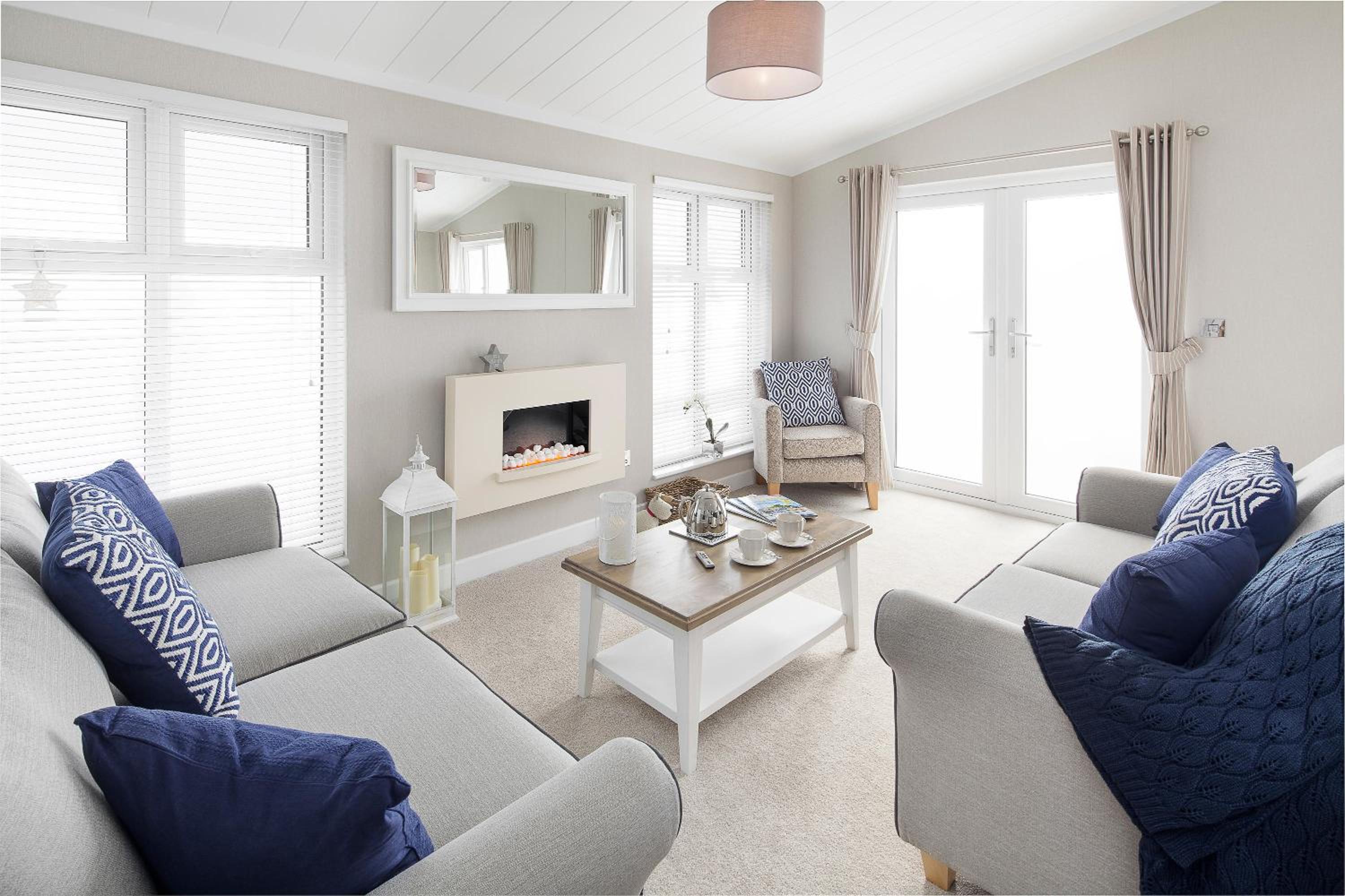 Indulgent 6 Berth Lodge 3 Bed with Roof Terrace and Hot Tub Pet Free photo 1