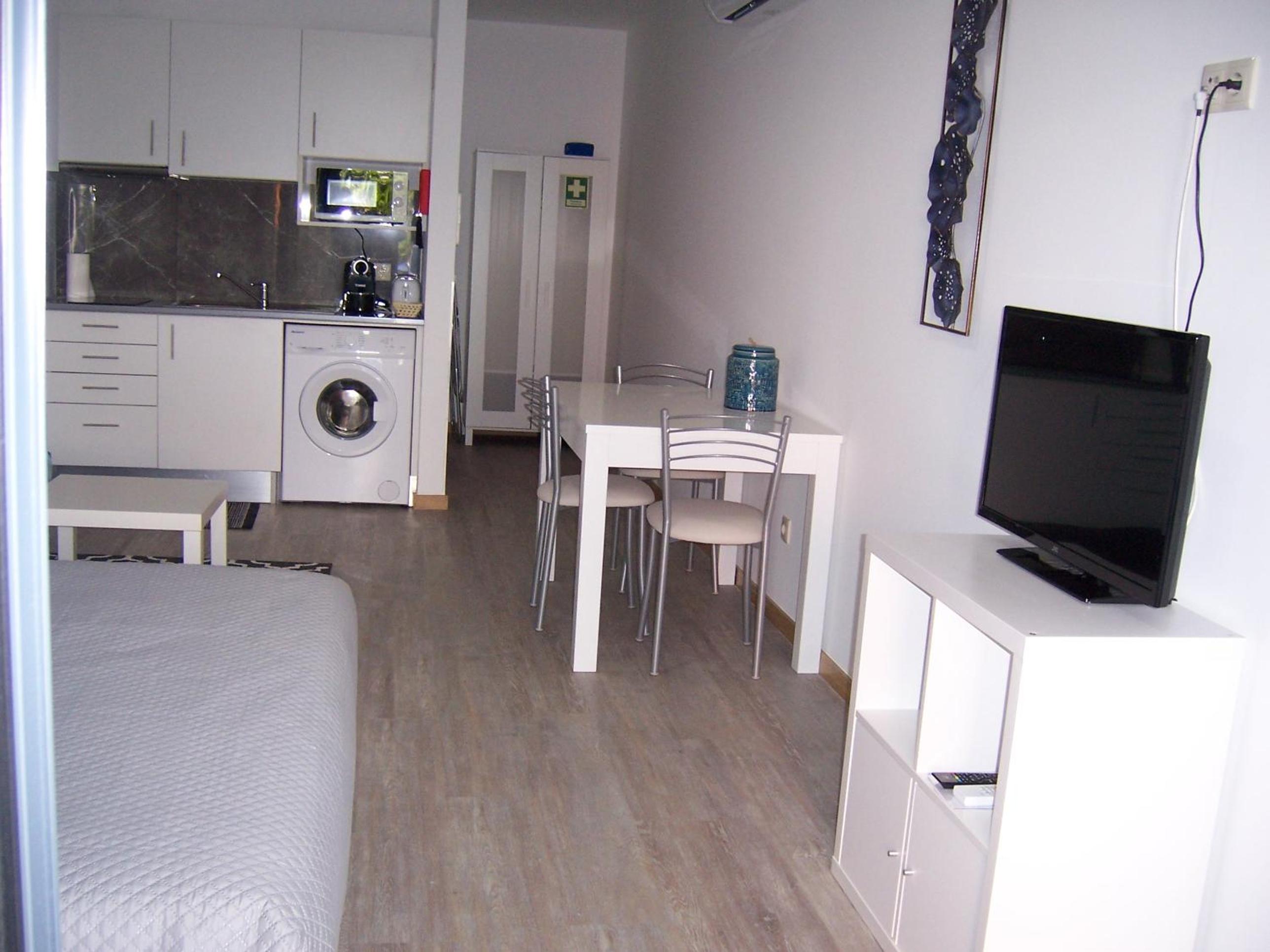 Studio Apartment photo 2