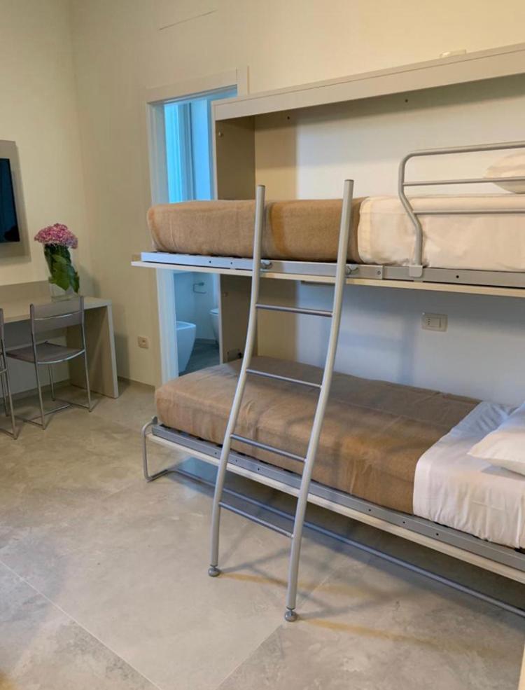 Quadruple Room - Photo 1