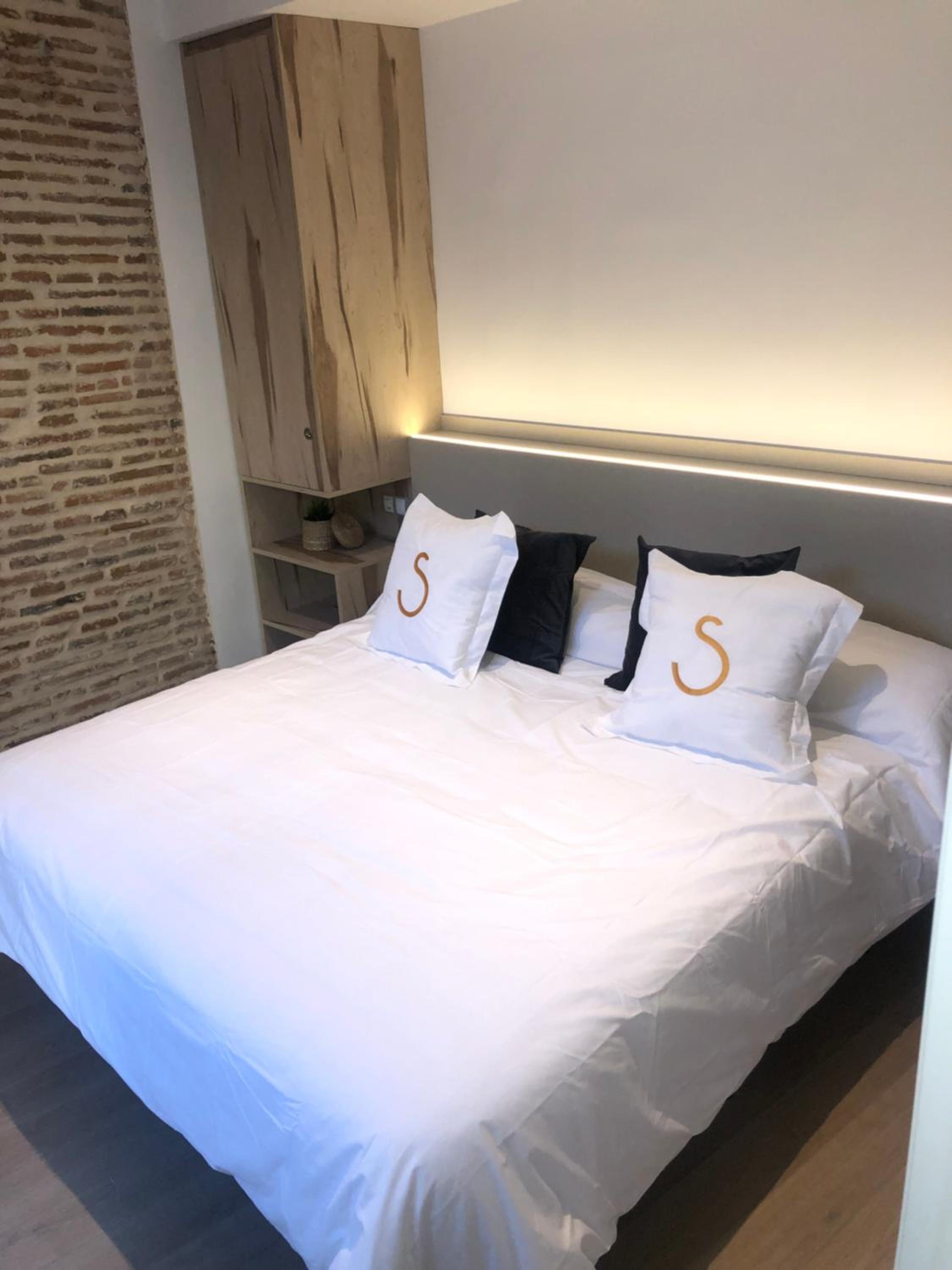 Deluxe Apartment photo 2
