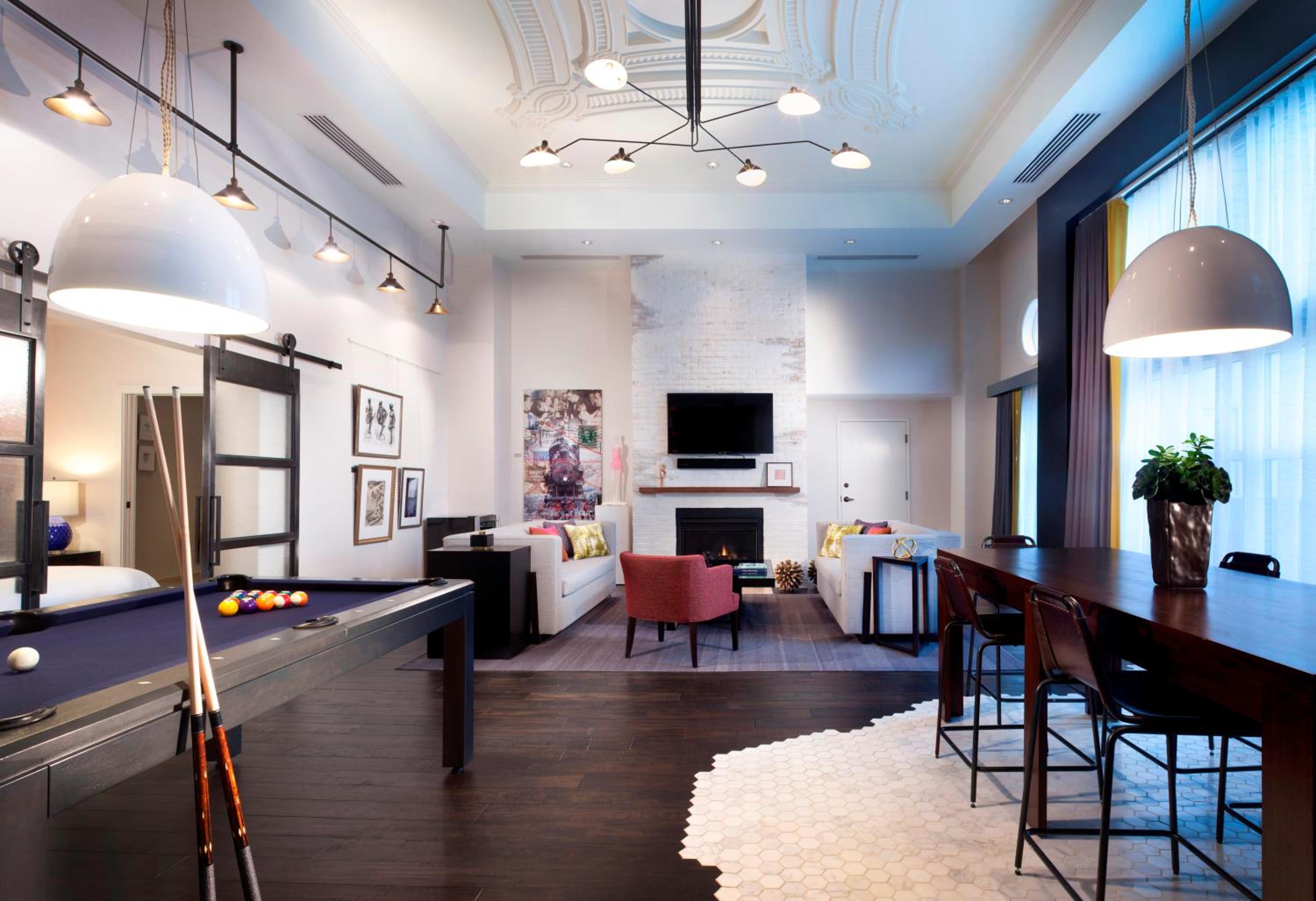 Superior King Suite