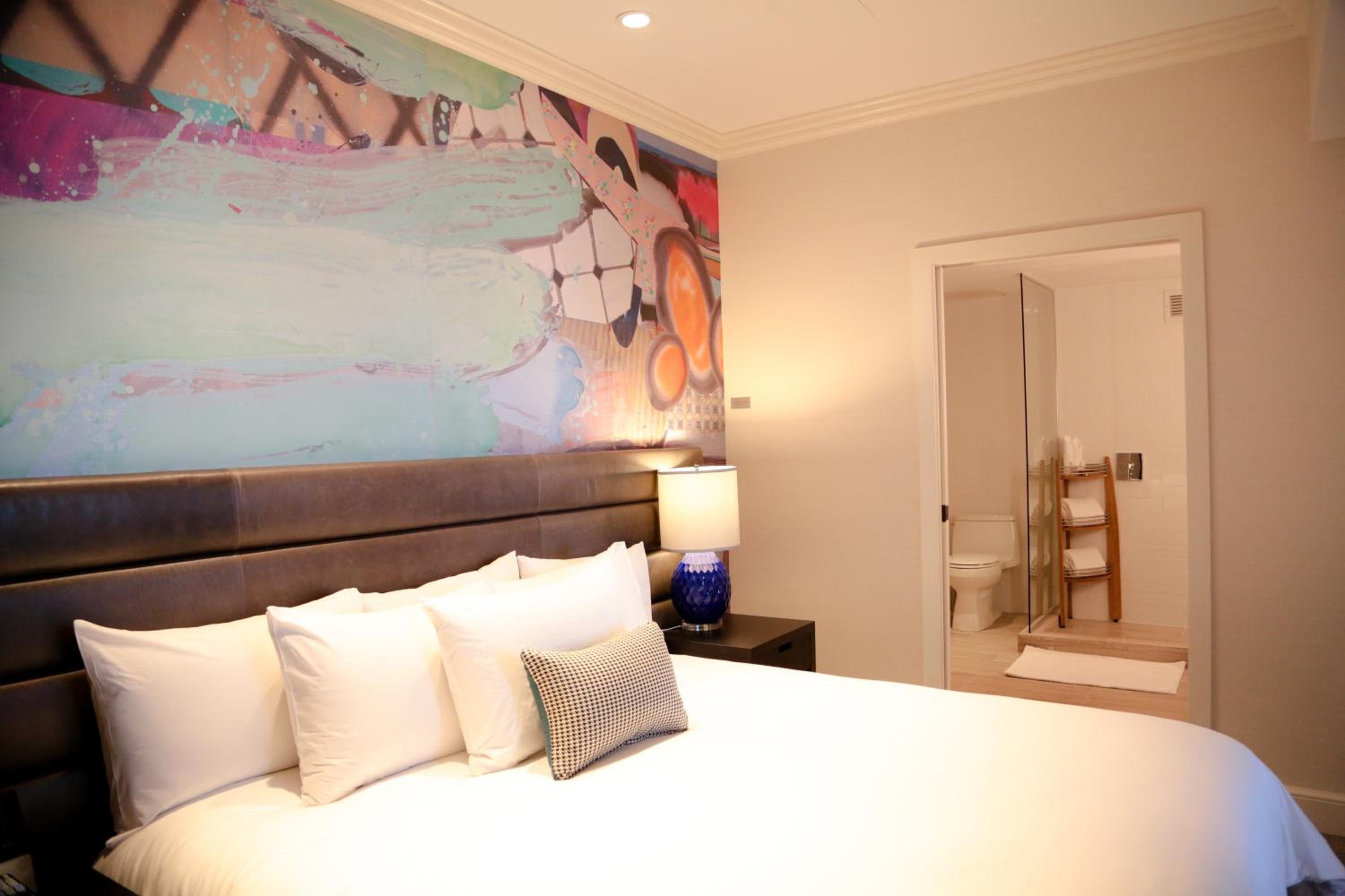 Superior King Suite