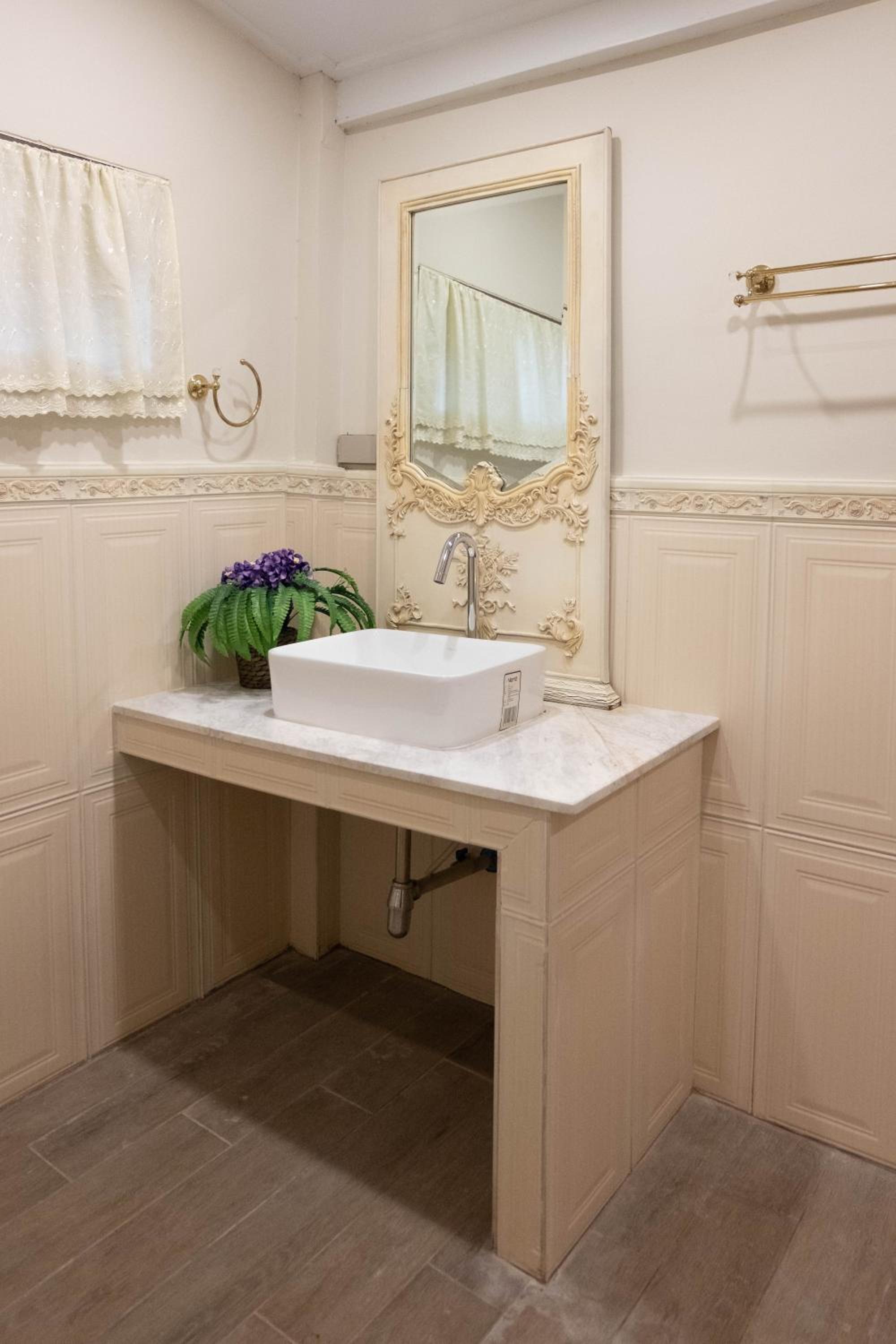Superior Suite - Photo 2