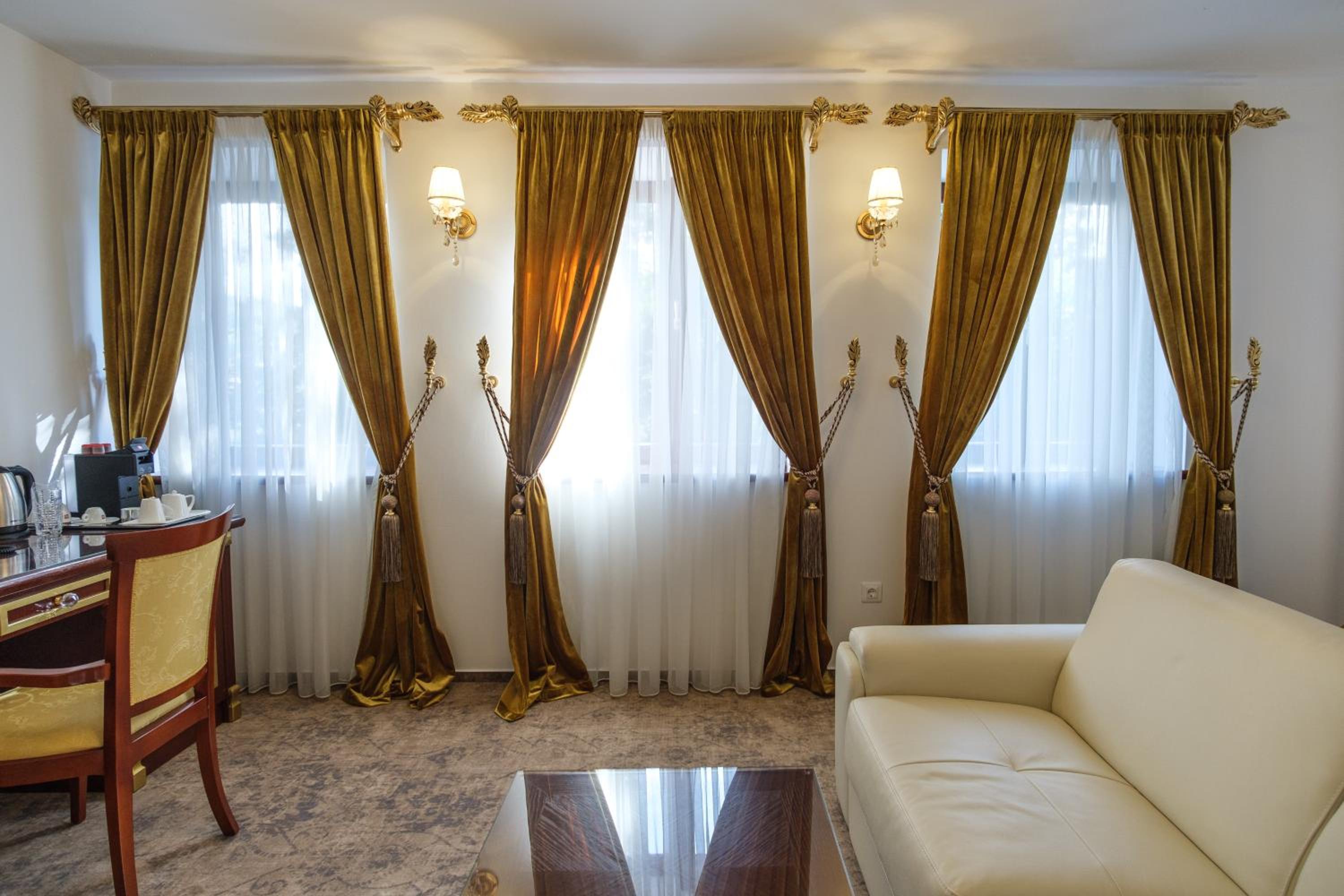 Superior Double or Twin Room - Photo 9