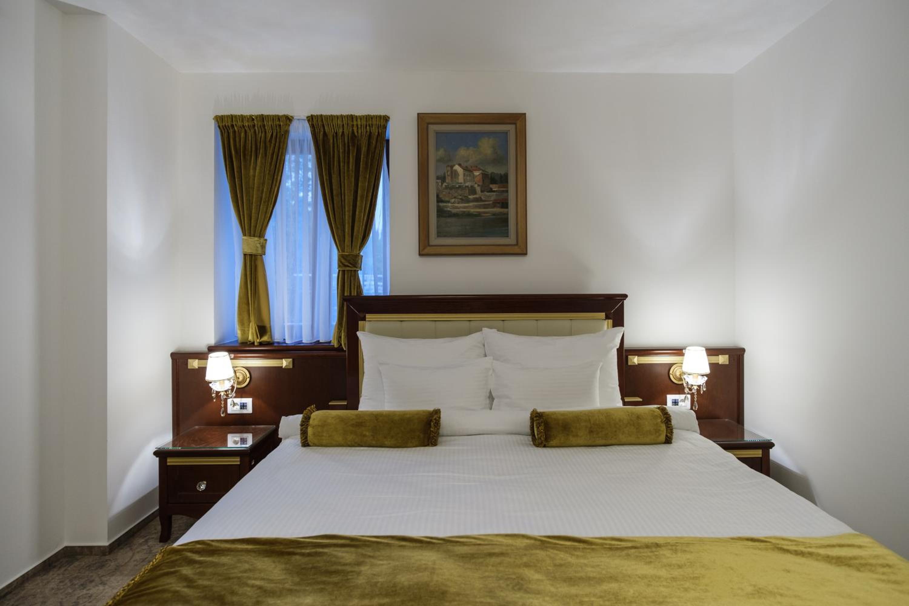 Superior Double or Twin Room - Photo 7