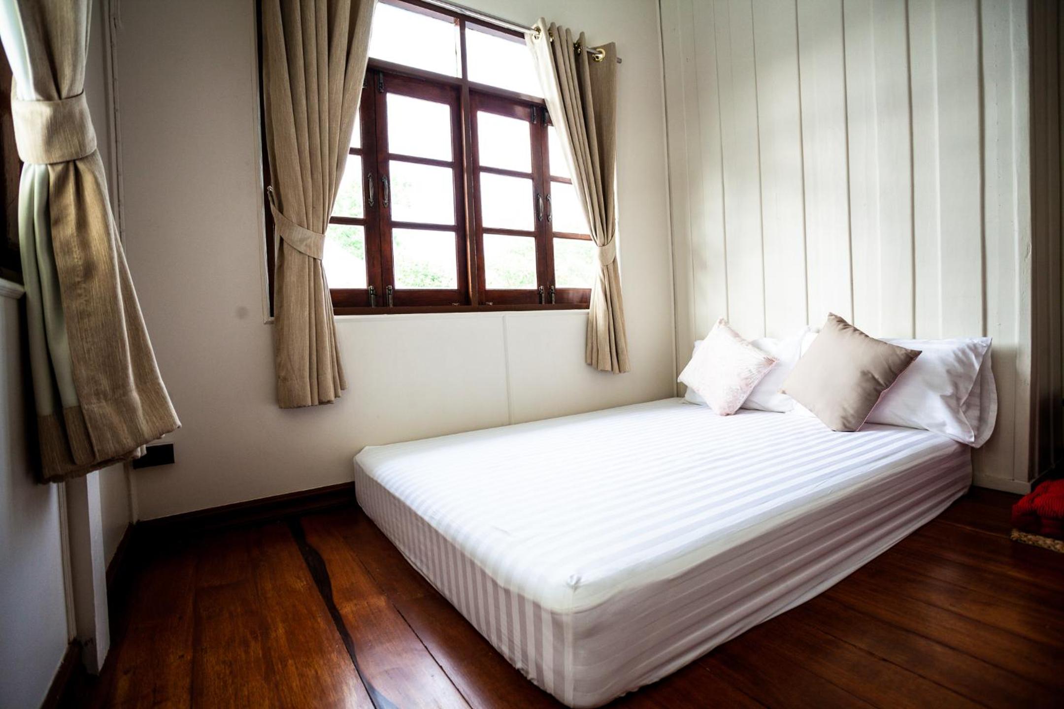 Standard Queen Room - Photo 1