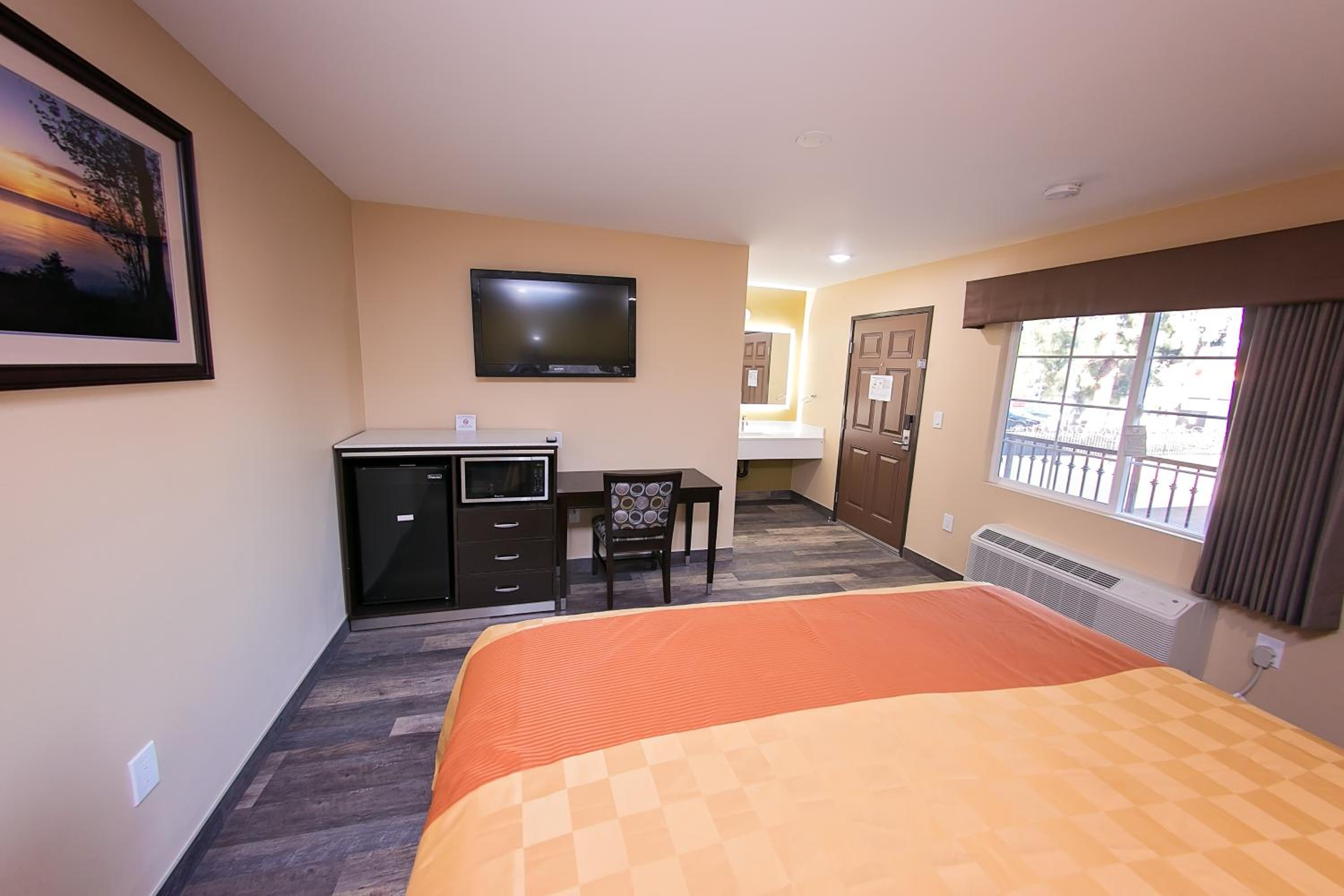Budget Double Room photo 1