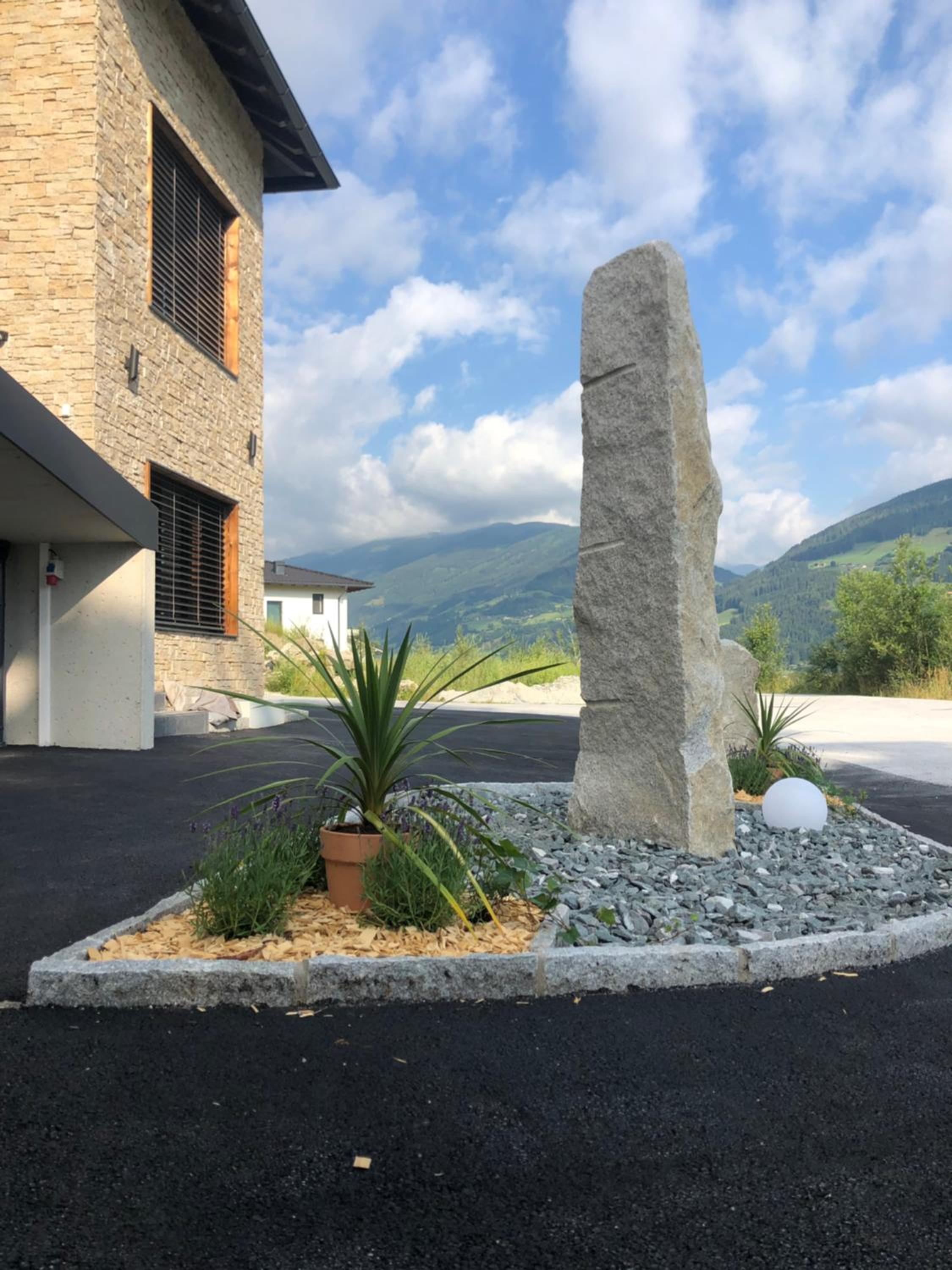 Apartment with Mountain View photo 2