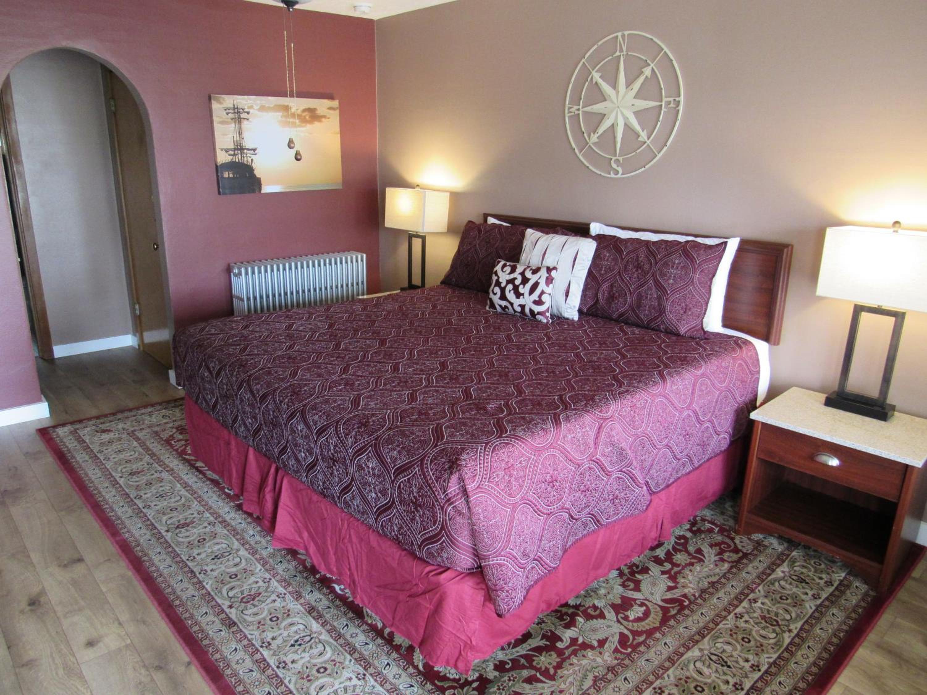 Deluxe Queen Room - Photo 1