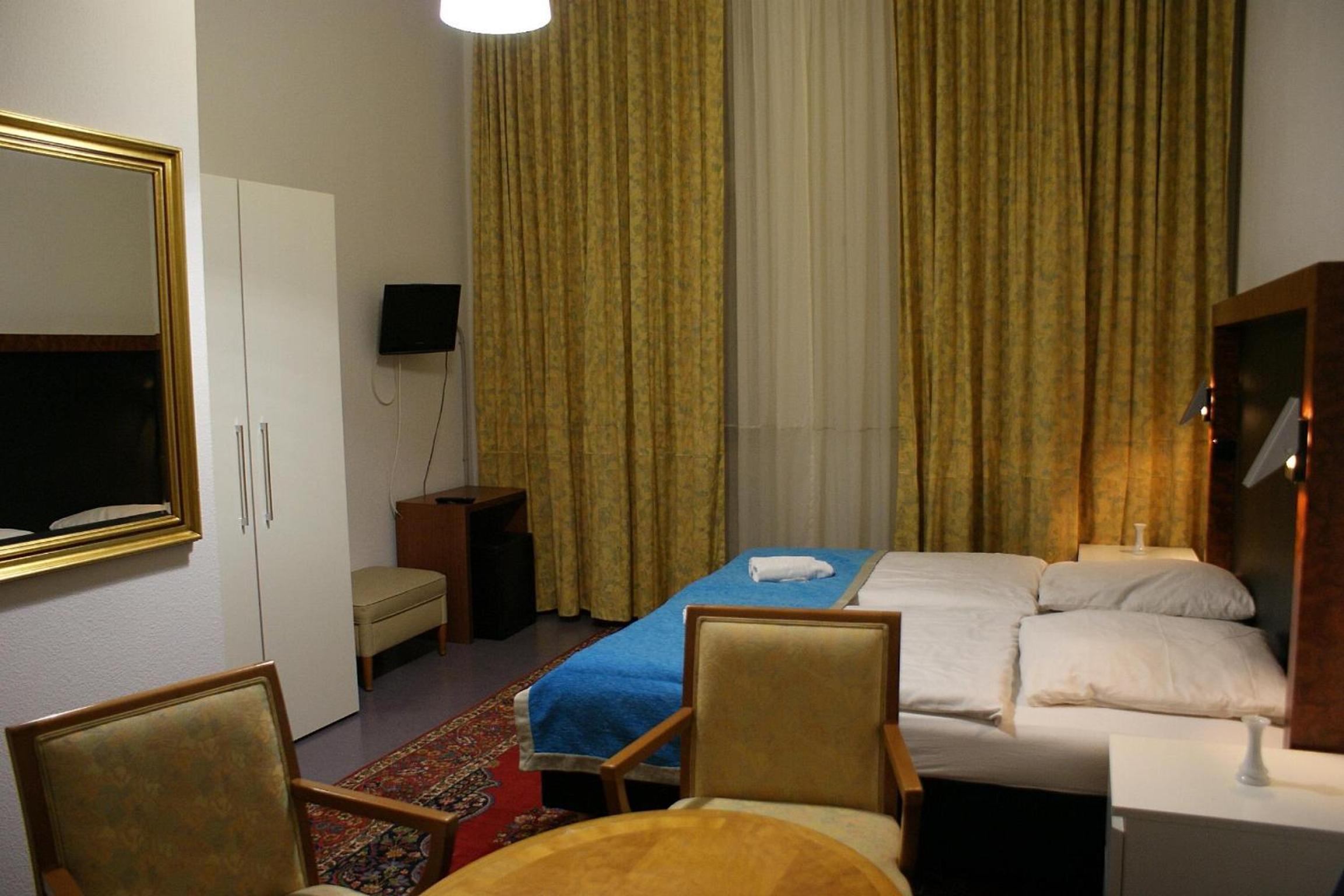 Double Room With Shower photo 3