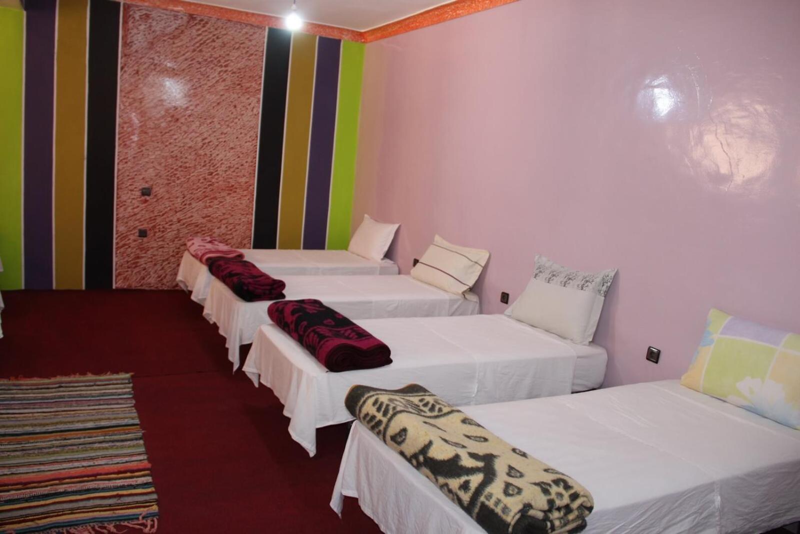 Bed in 10-Bed Mixed Dormitory Room photo 1