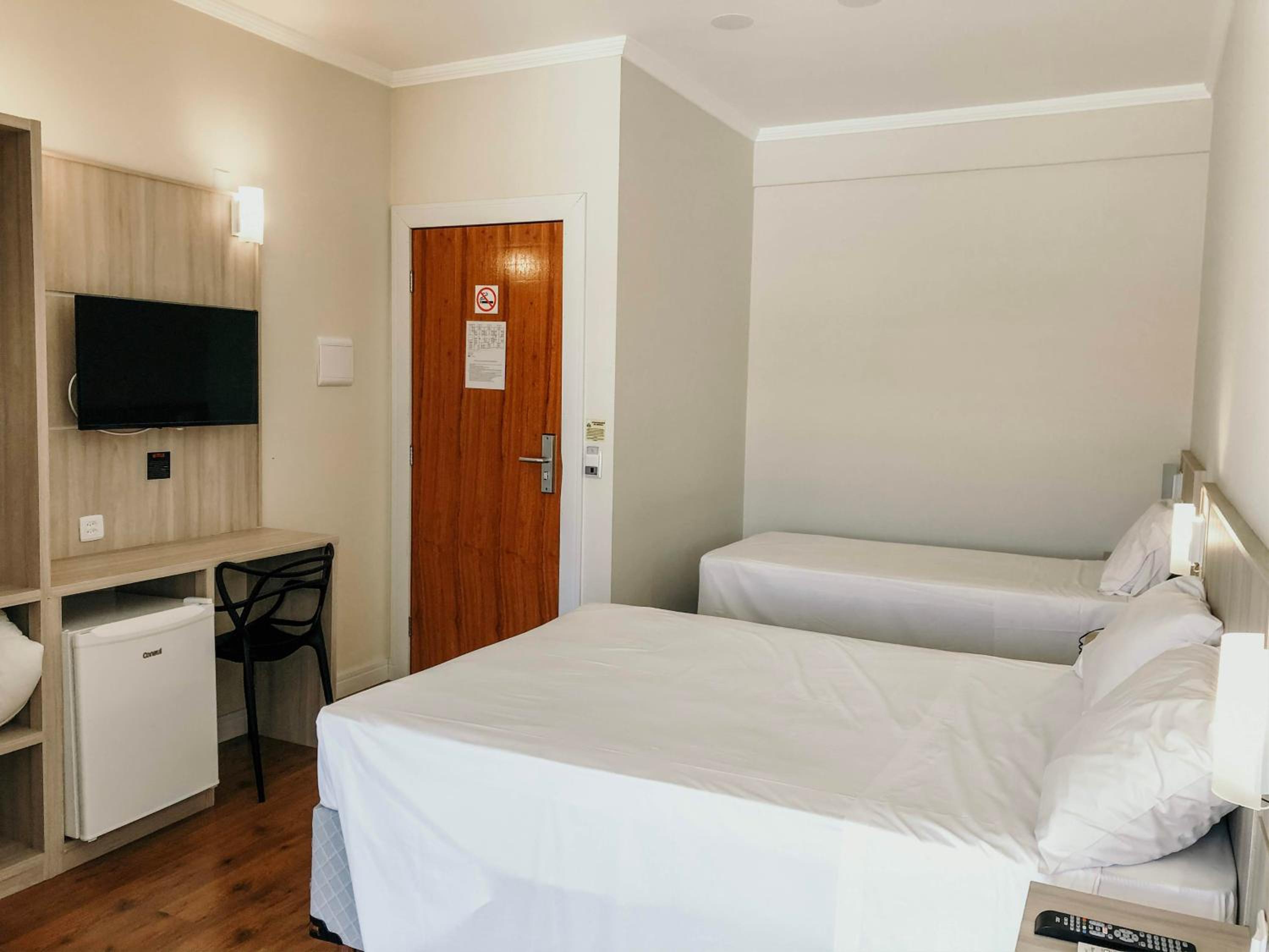 Standard Triple Room photo 2