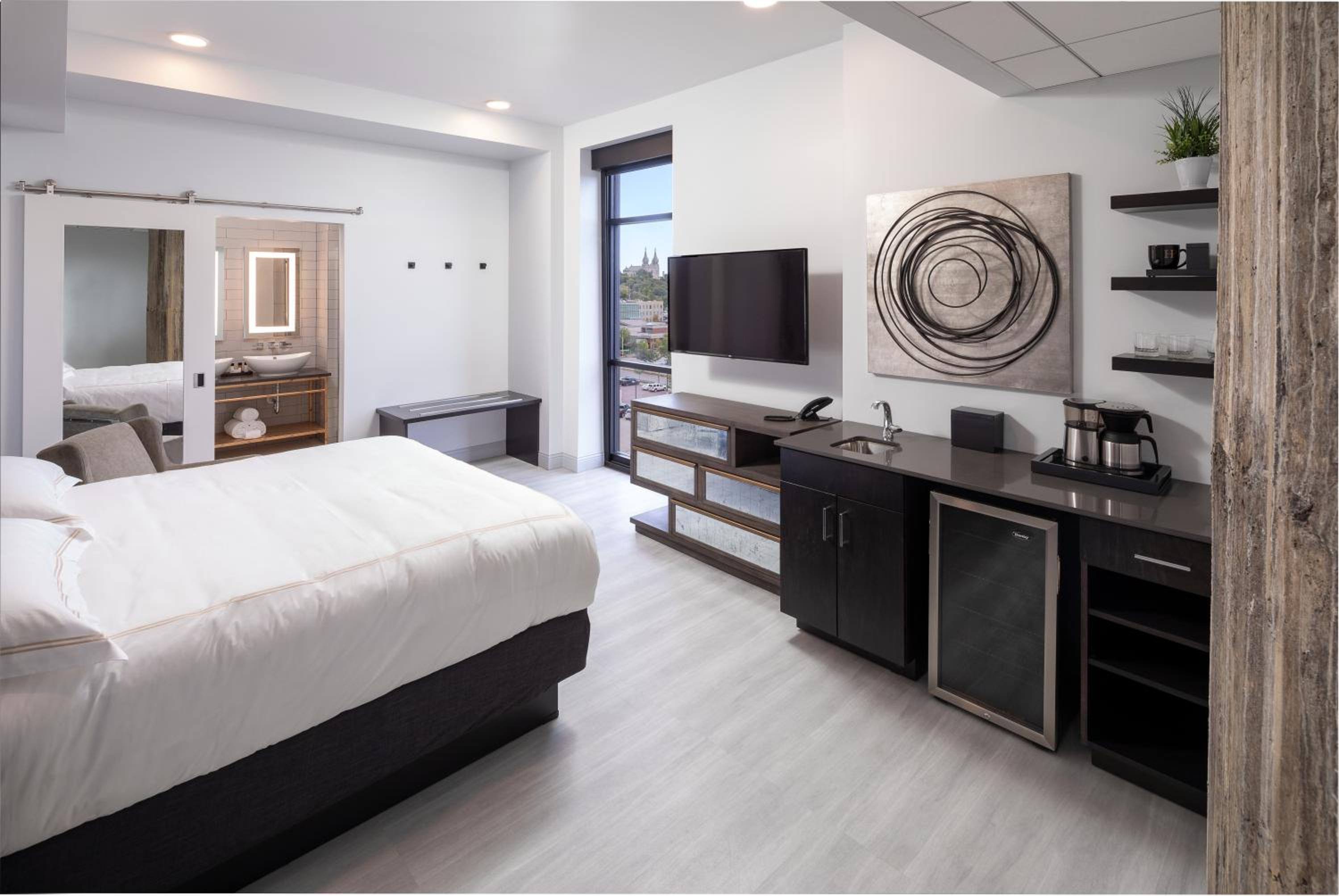 Superior King Room - Photo 2