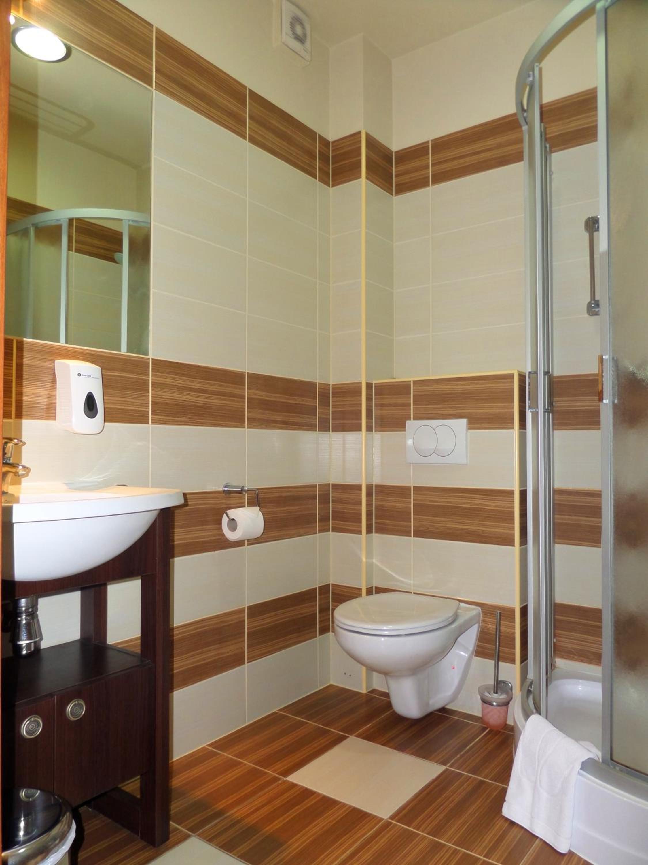 Twin Room - Photo 2