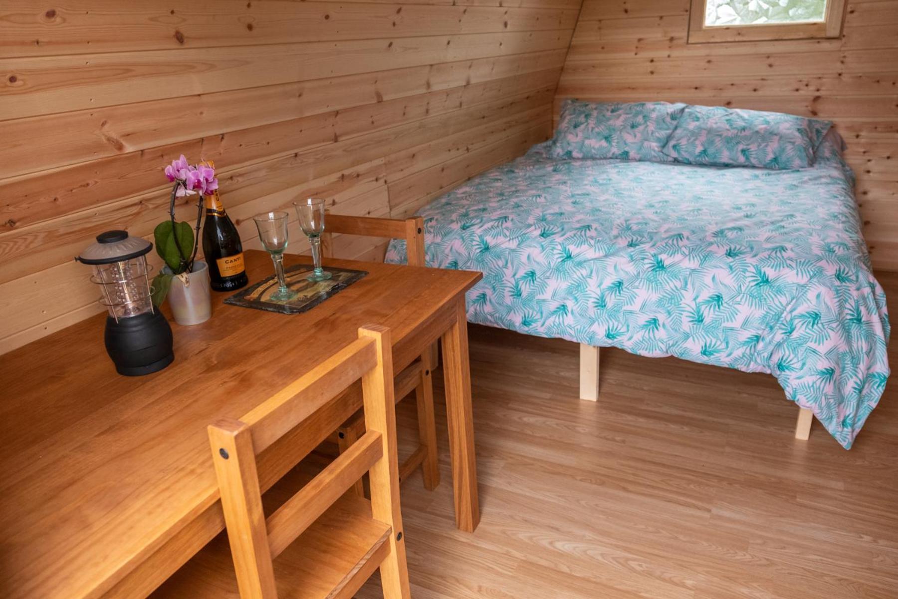 Deluxe Double Room (2 Adults + 1 Child) photo 3