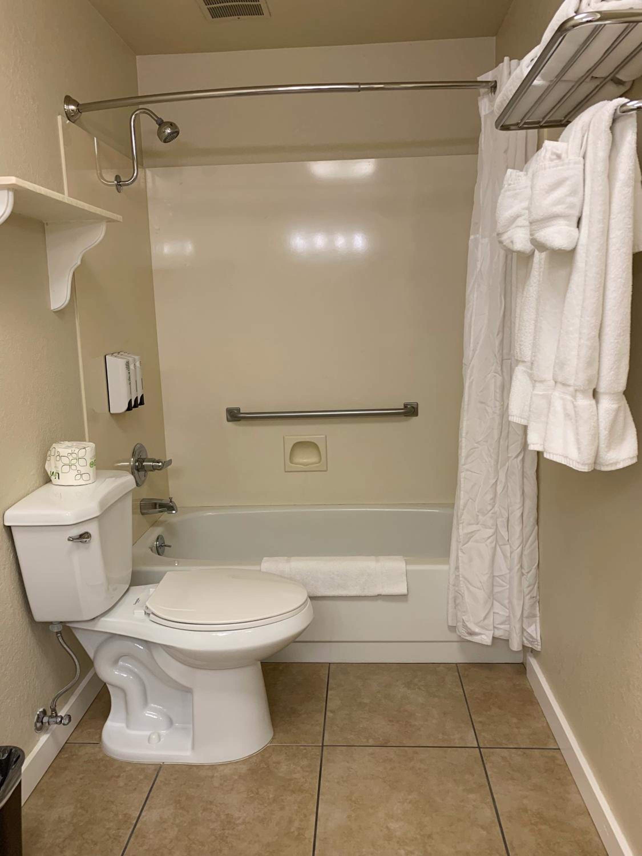 King Room with Kitchenette photo 3