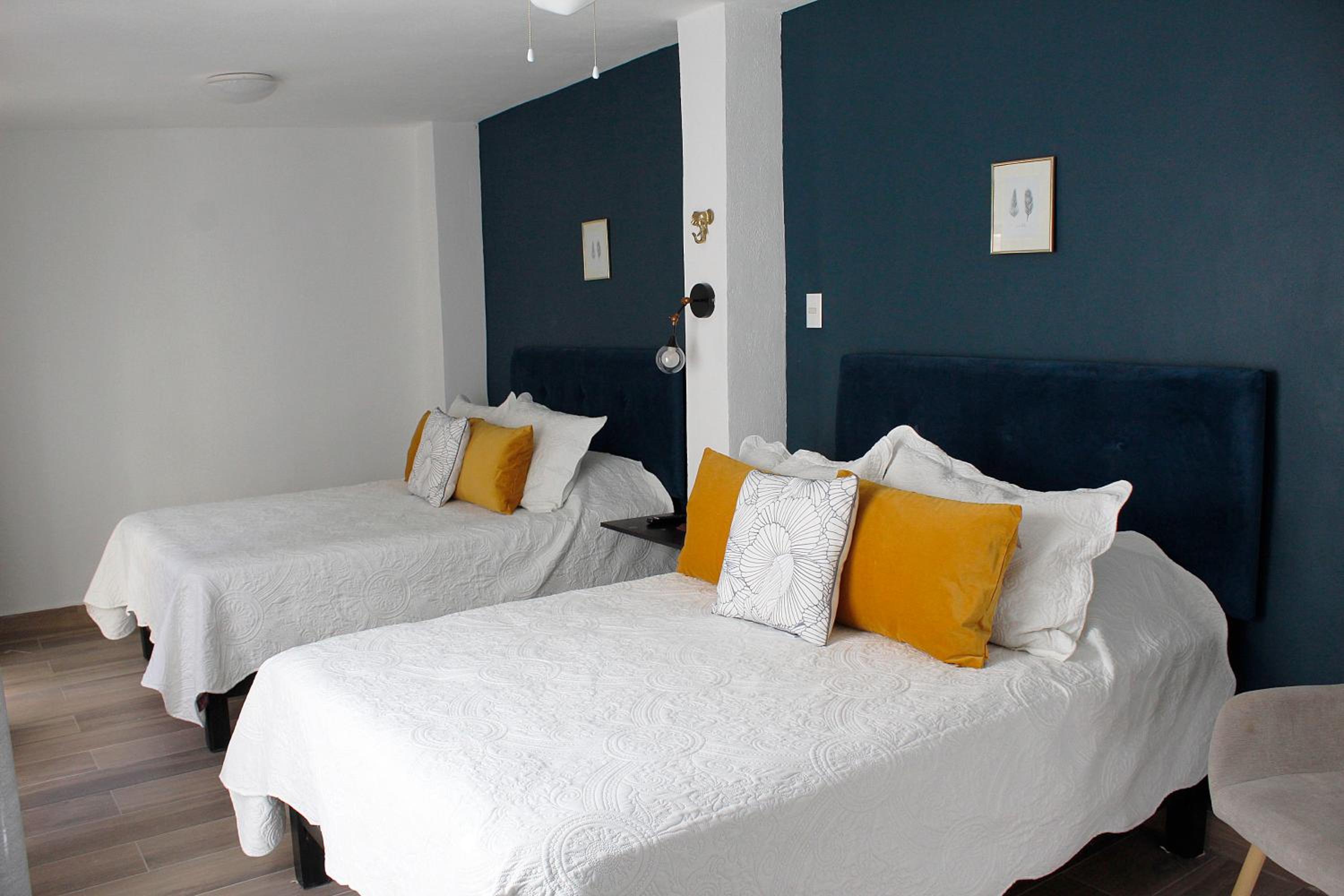 Double Room with Two Double Beds - Photo 1