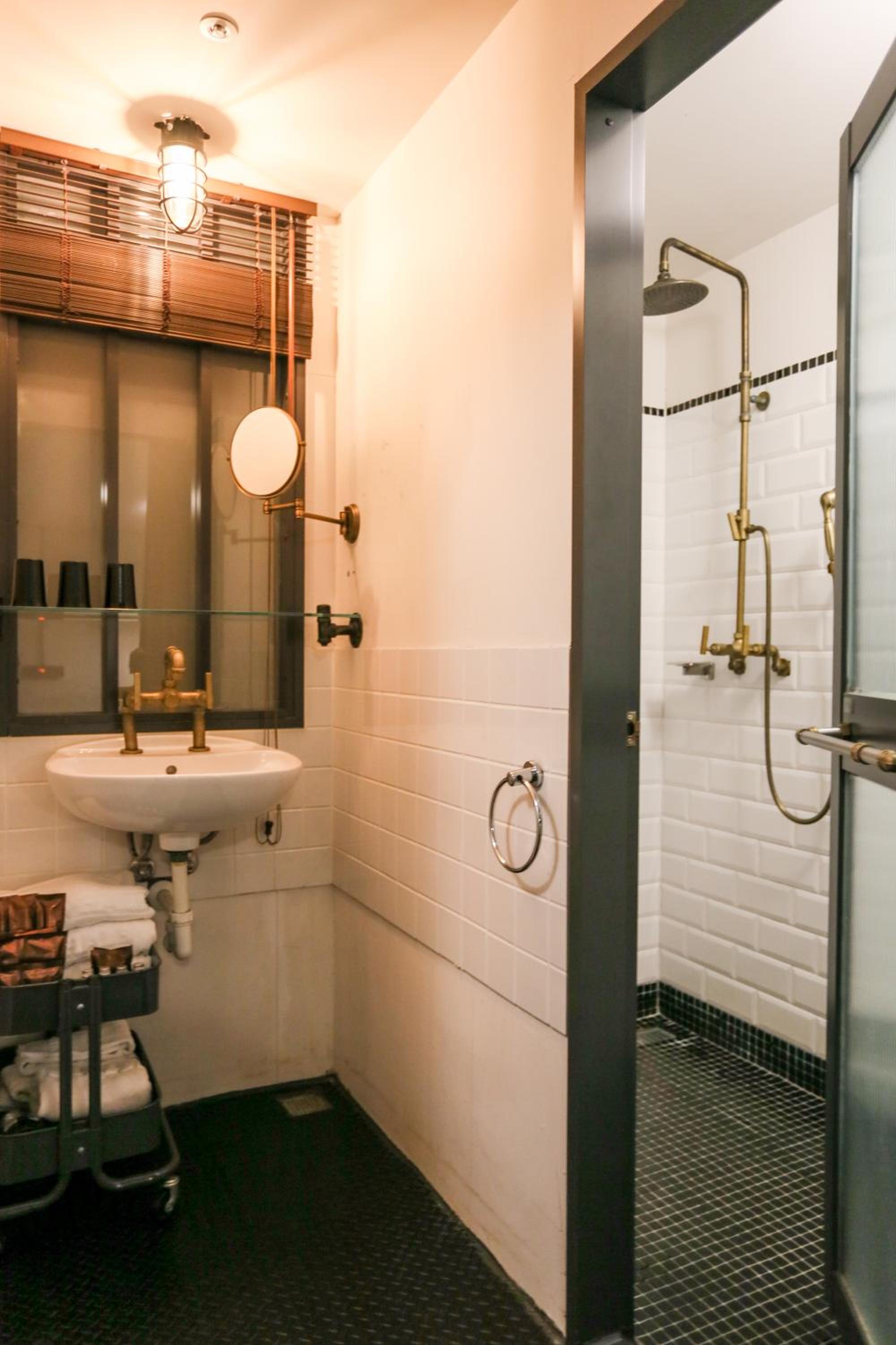 Elegant Triple Room photo 2
