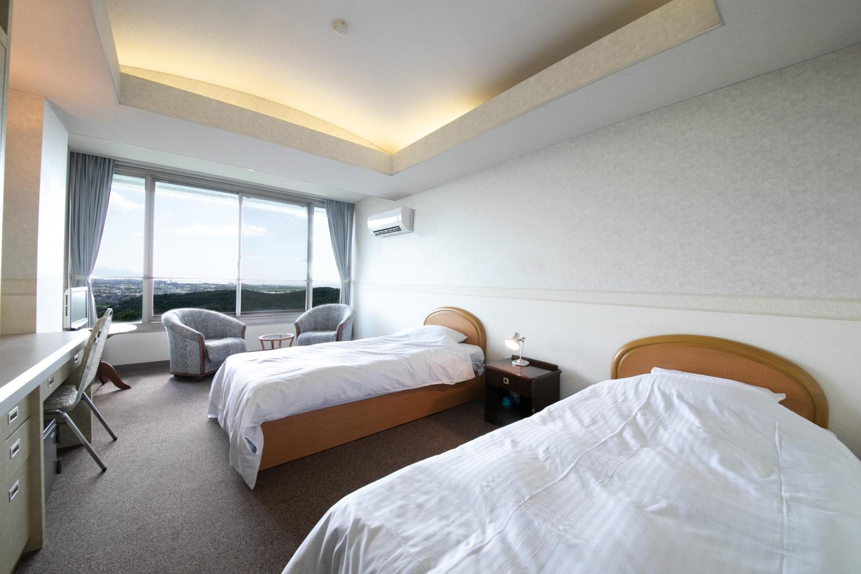 Standard Twin Room - Photo 5