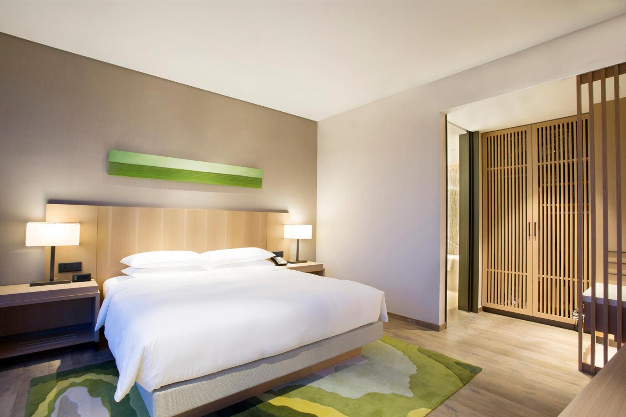 King Room with Sofa Bed photo 3