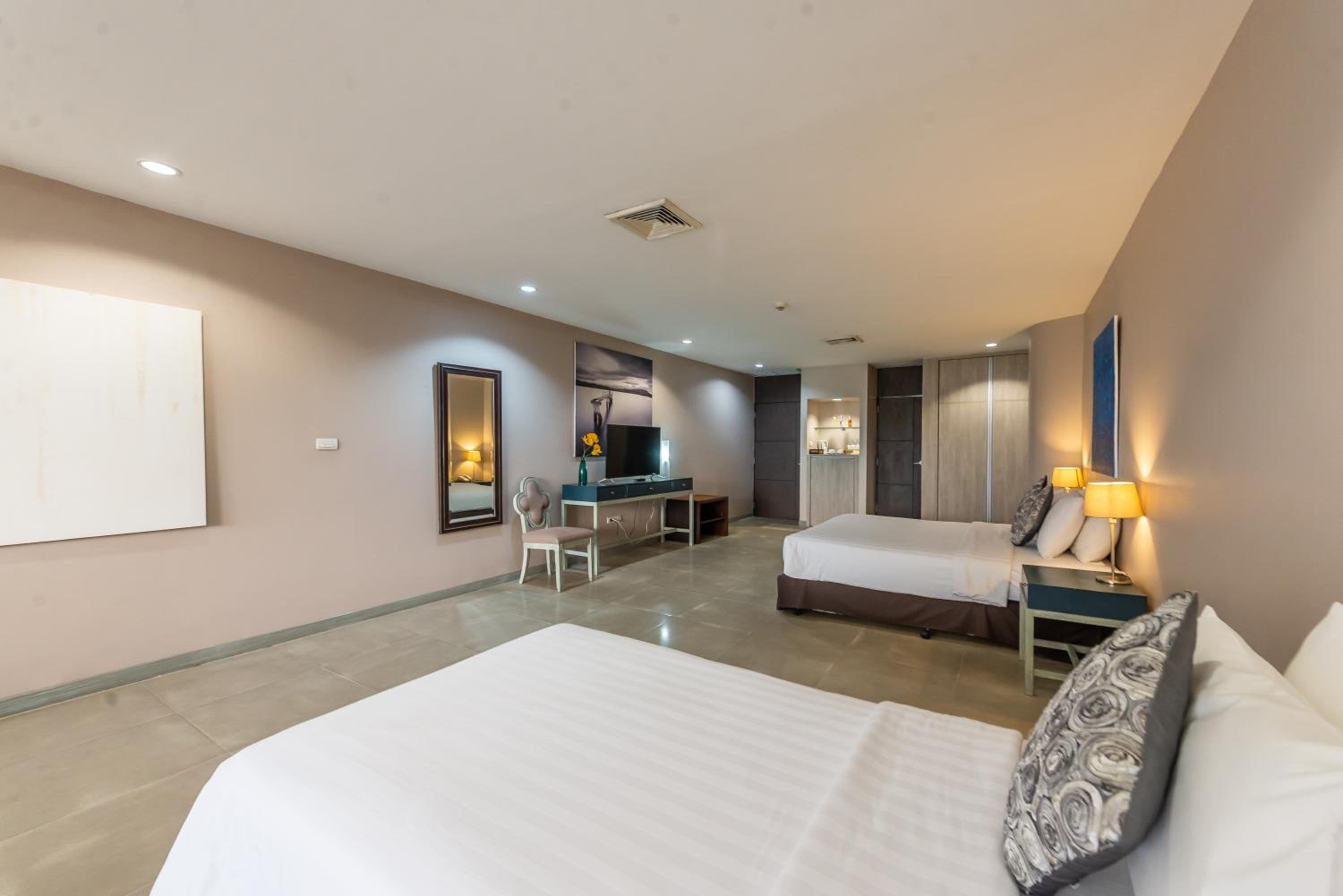 Premier Junior Suite