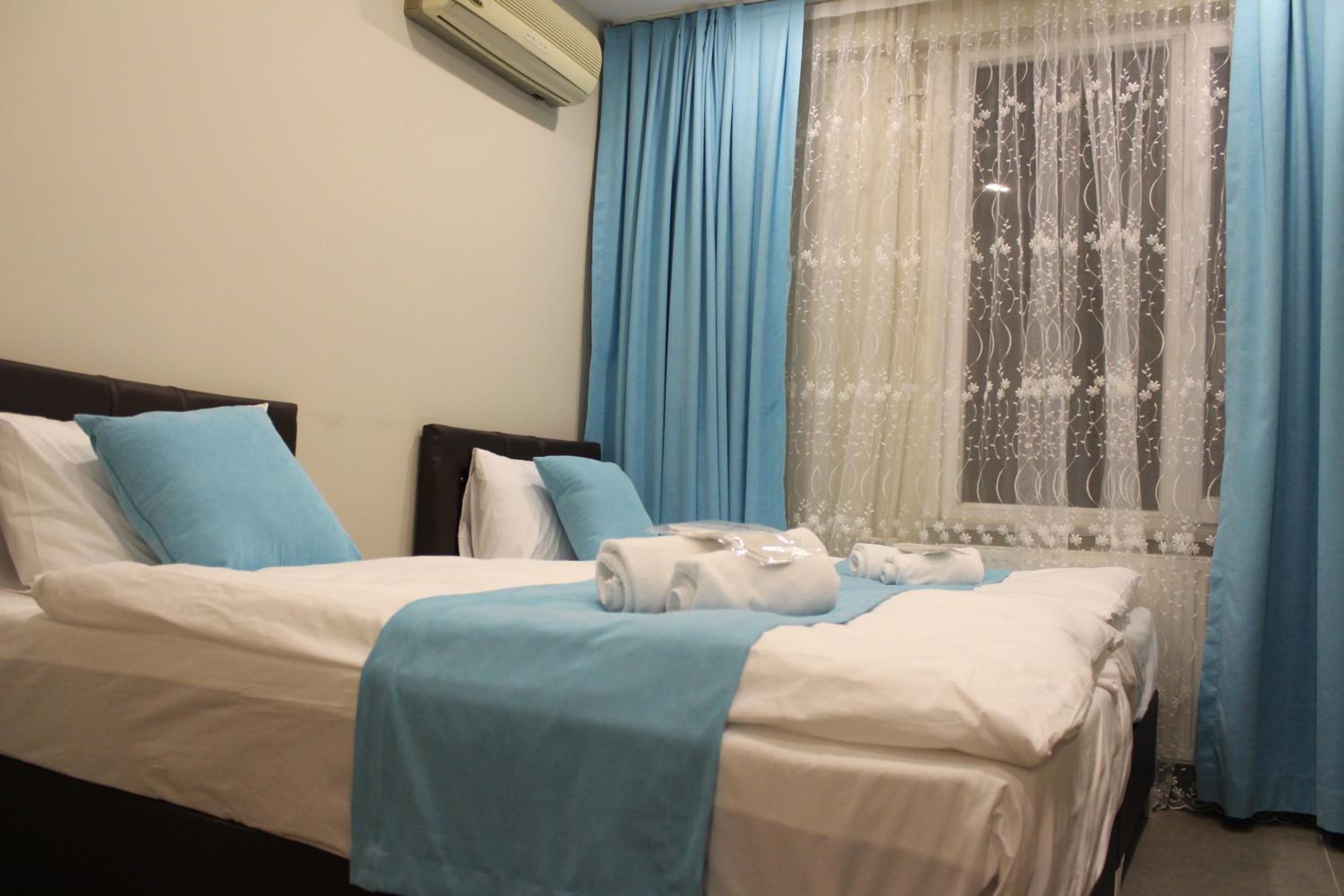 Standard Double or Twin Room photo 1