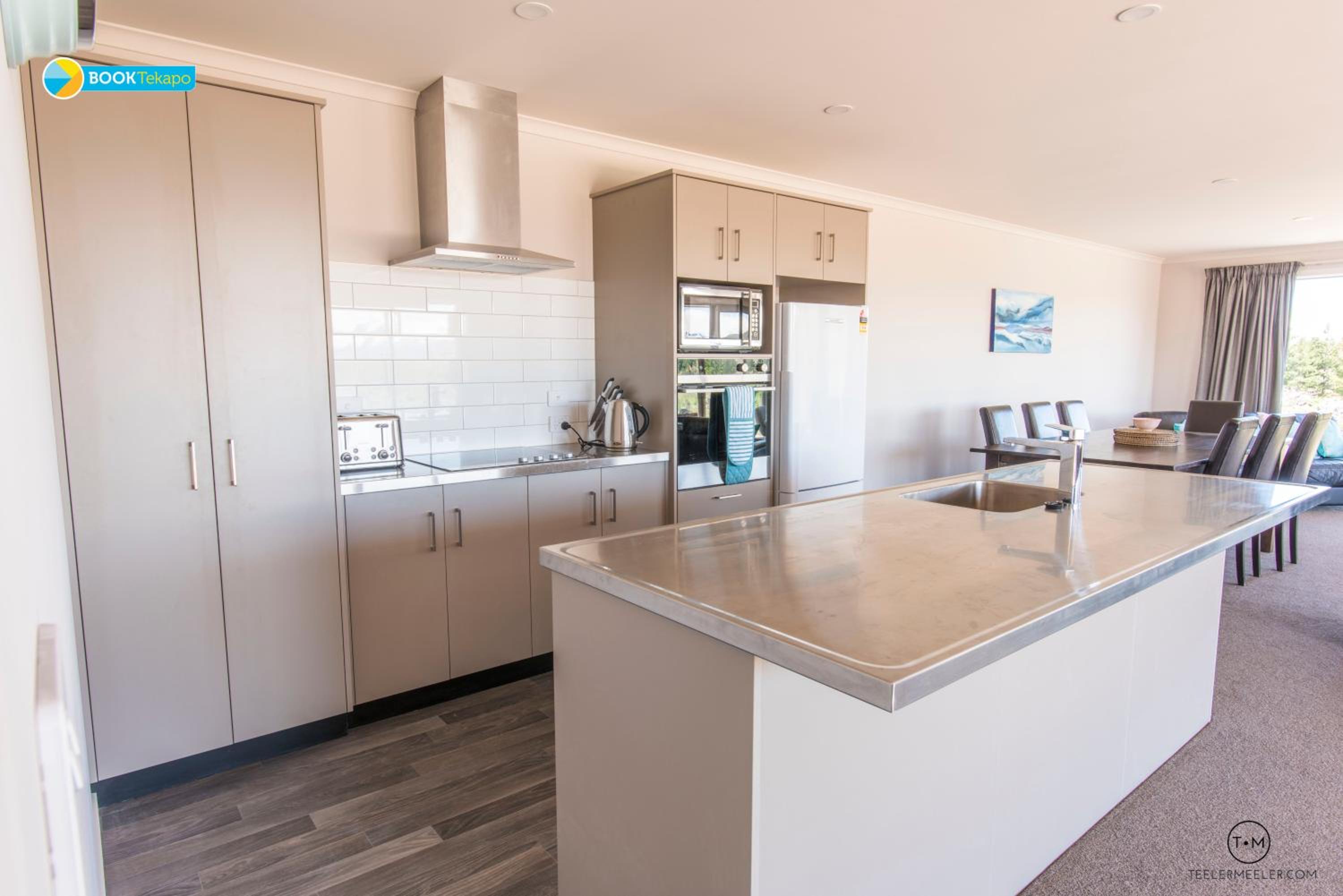 Four-Bedroom House - Photo 4