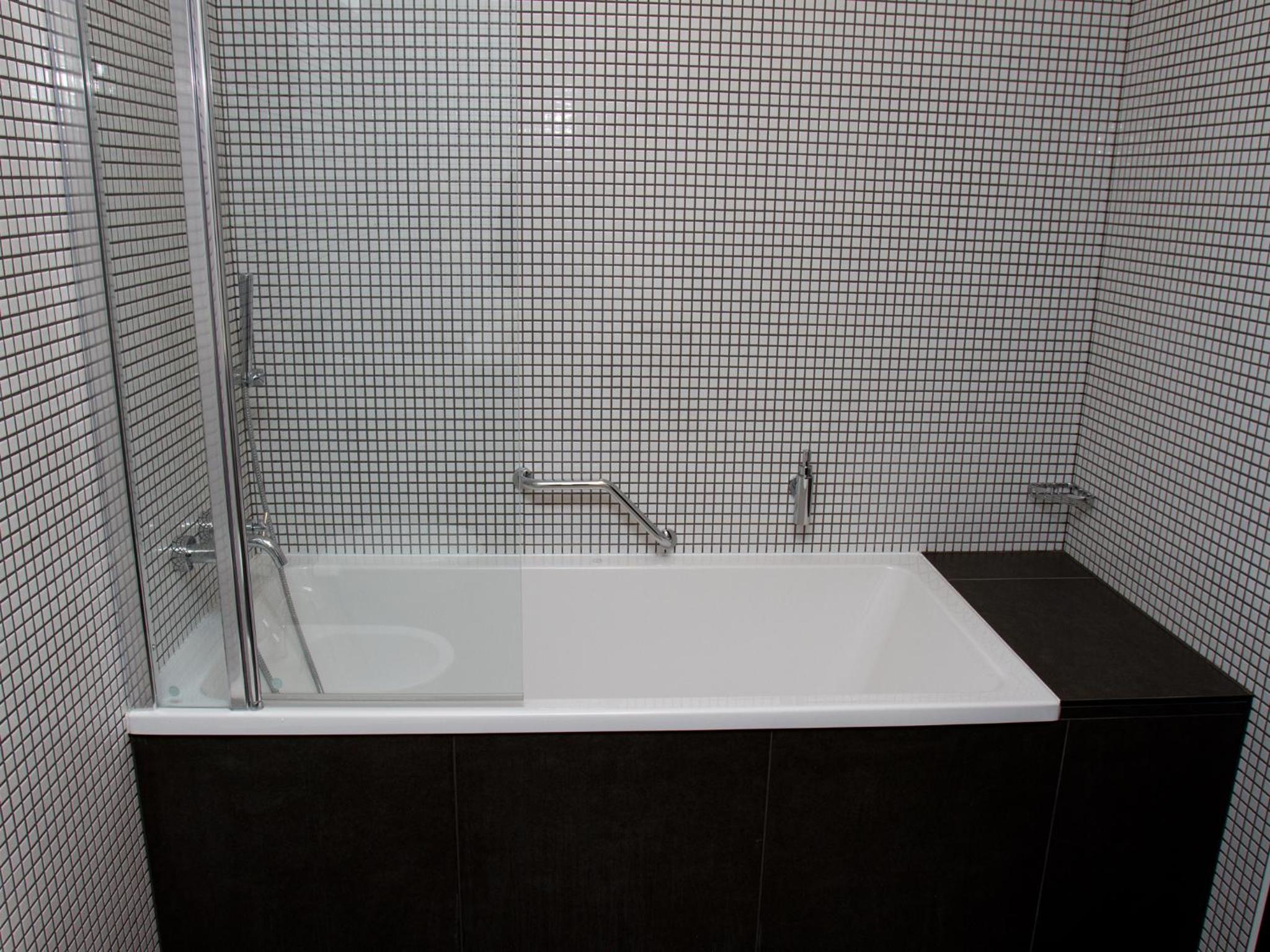 Double or Twin Room - Photo 11