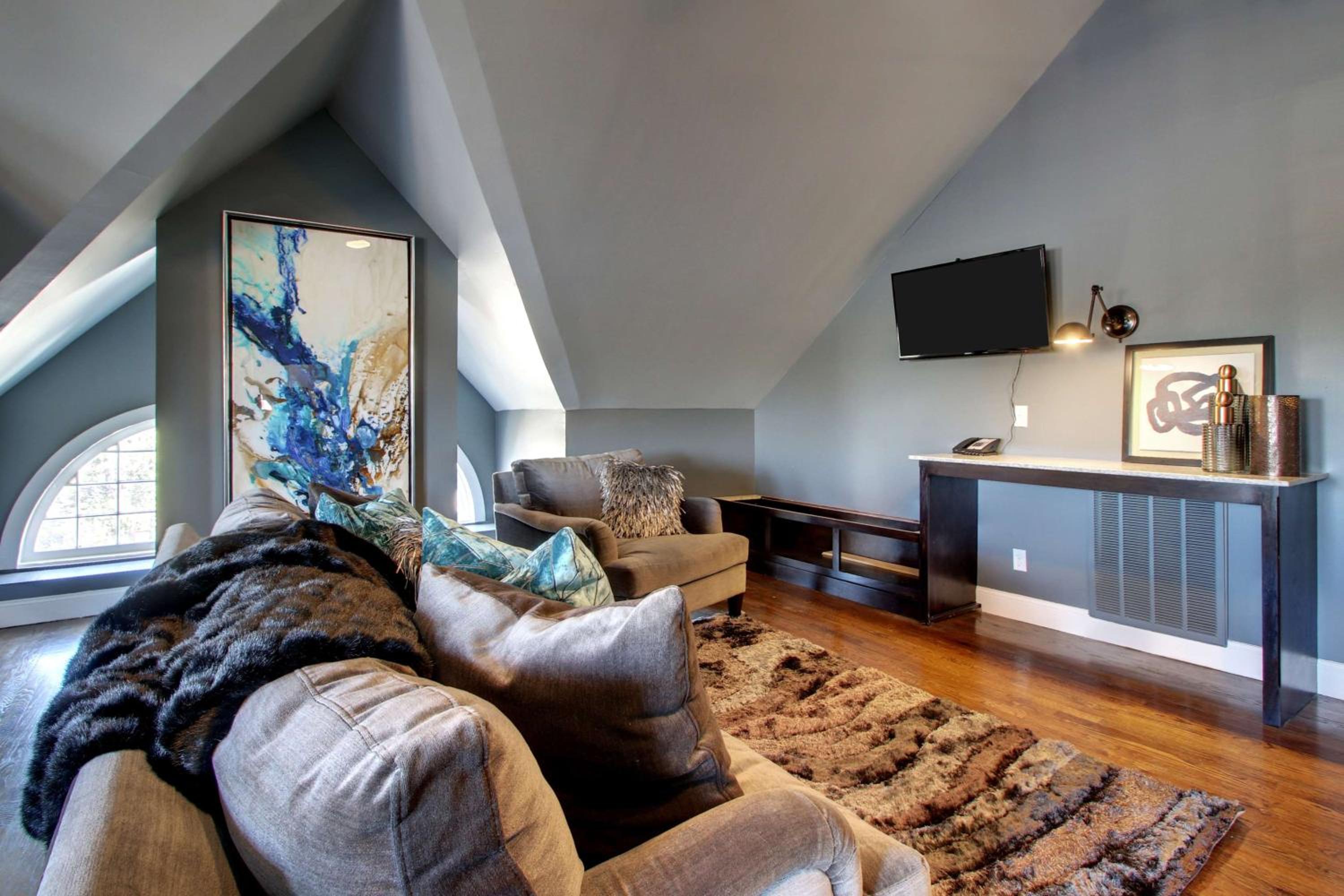 Two-Bedrooms King Suite photo 1