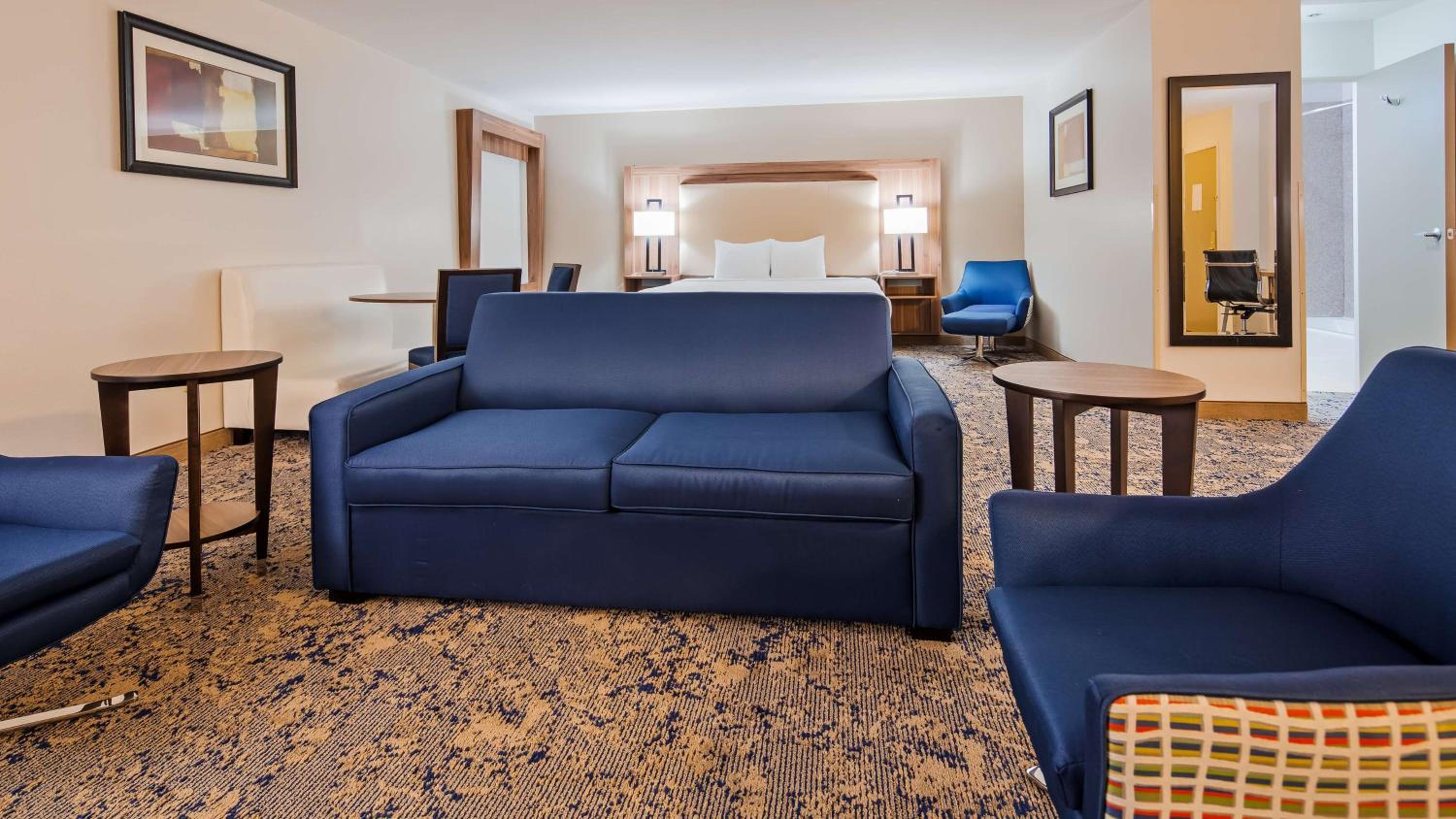 King Suite with Sofa Bed photo 1