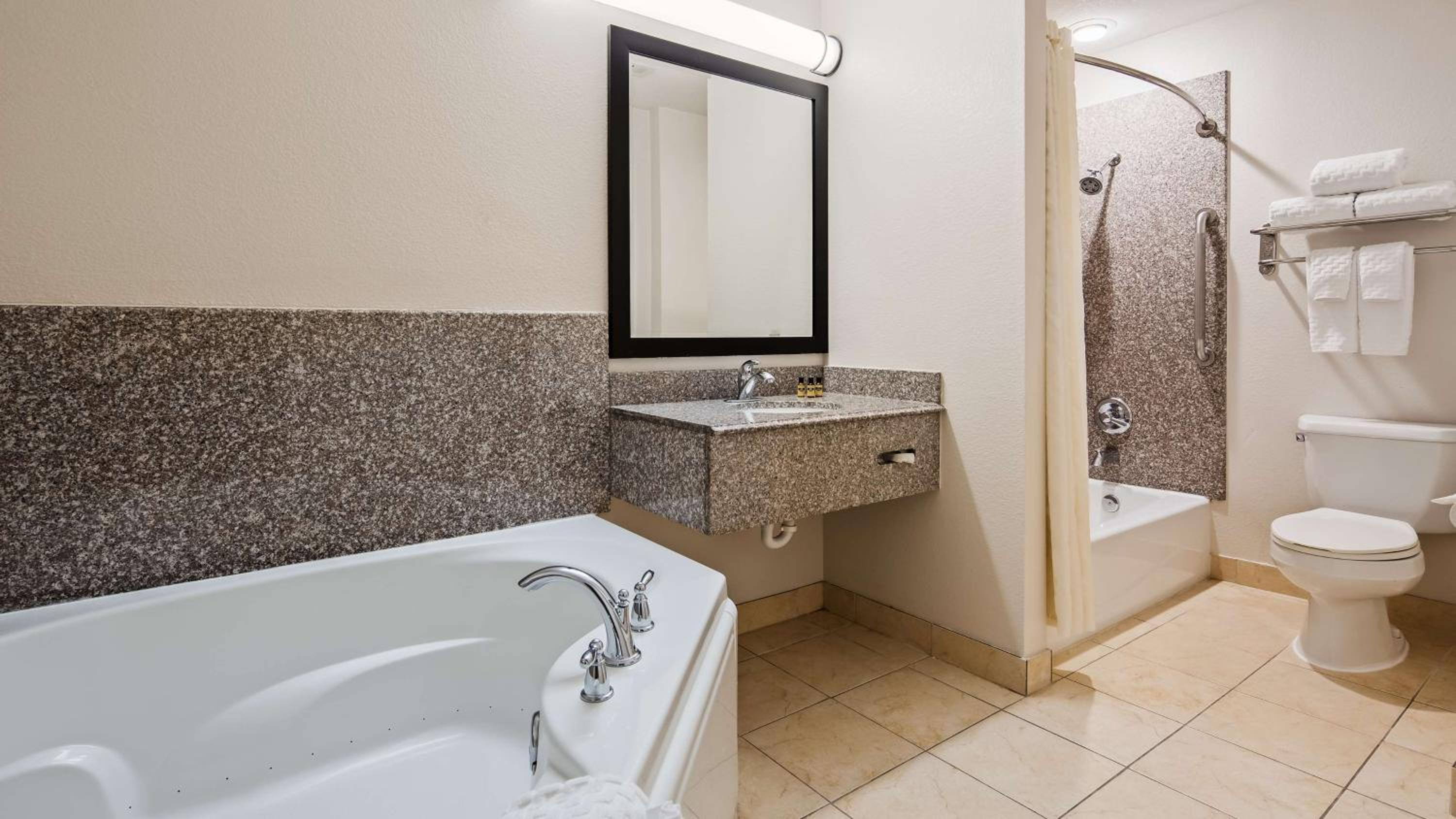 King Room with Jetted Tub - Photo 3