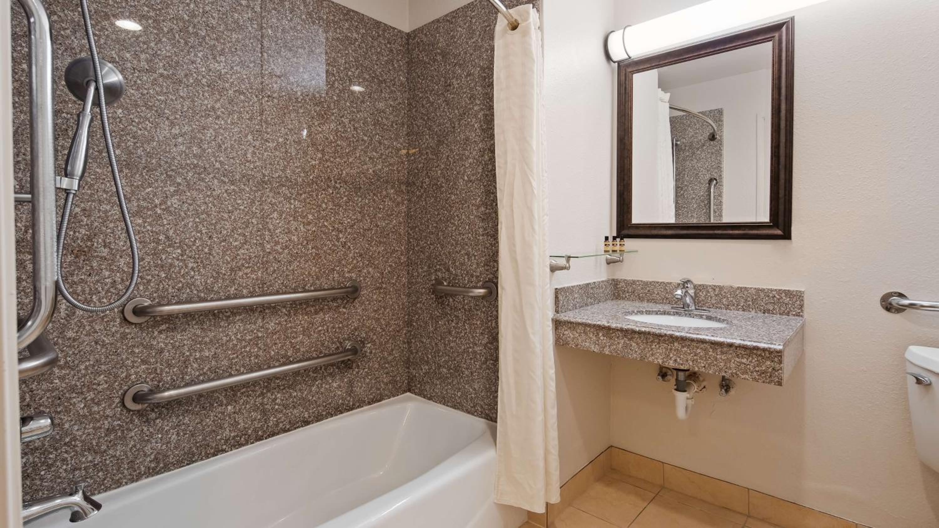 King Room - Disability Access - Photo 2