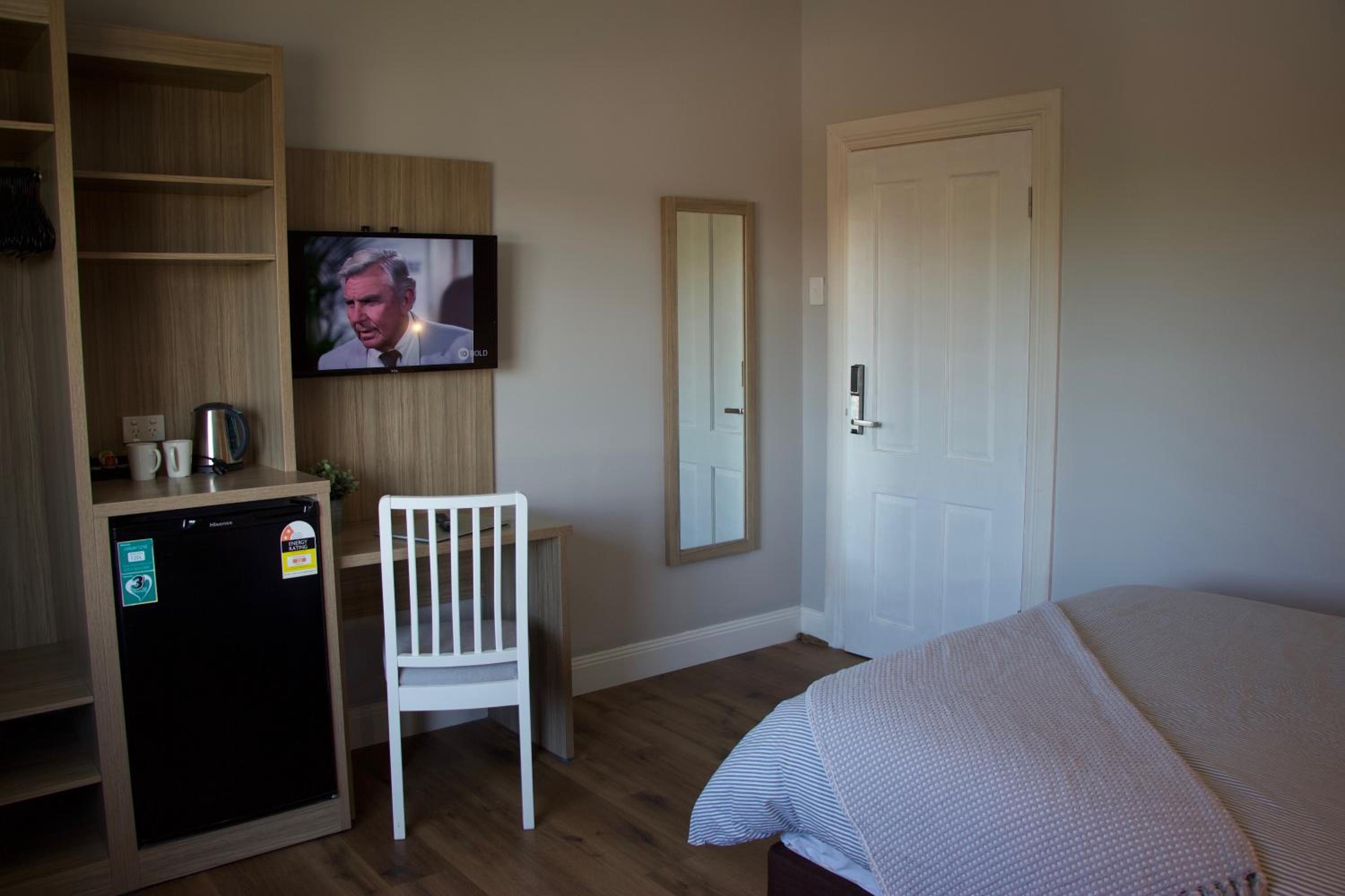 Twin Room With Shared Bathroom