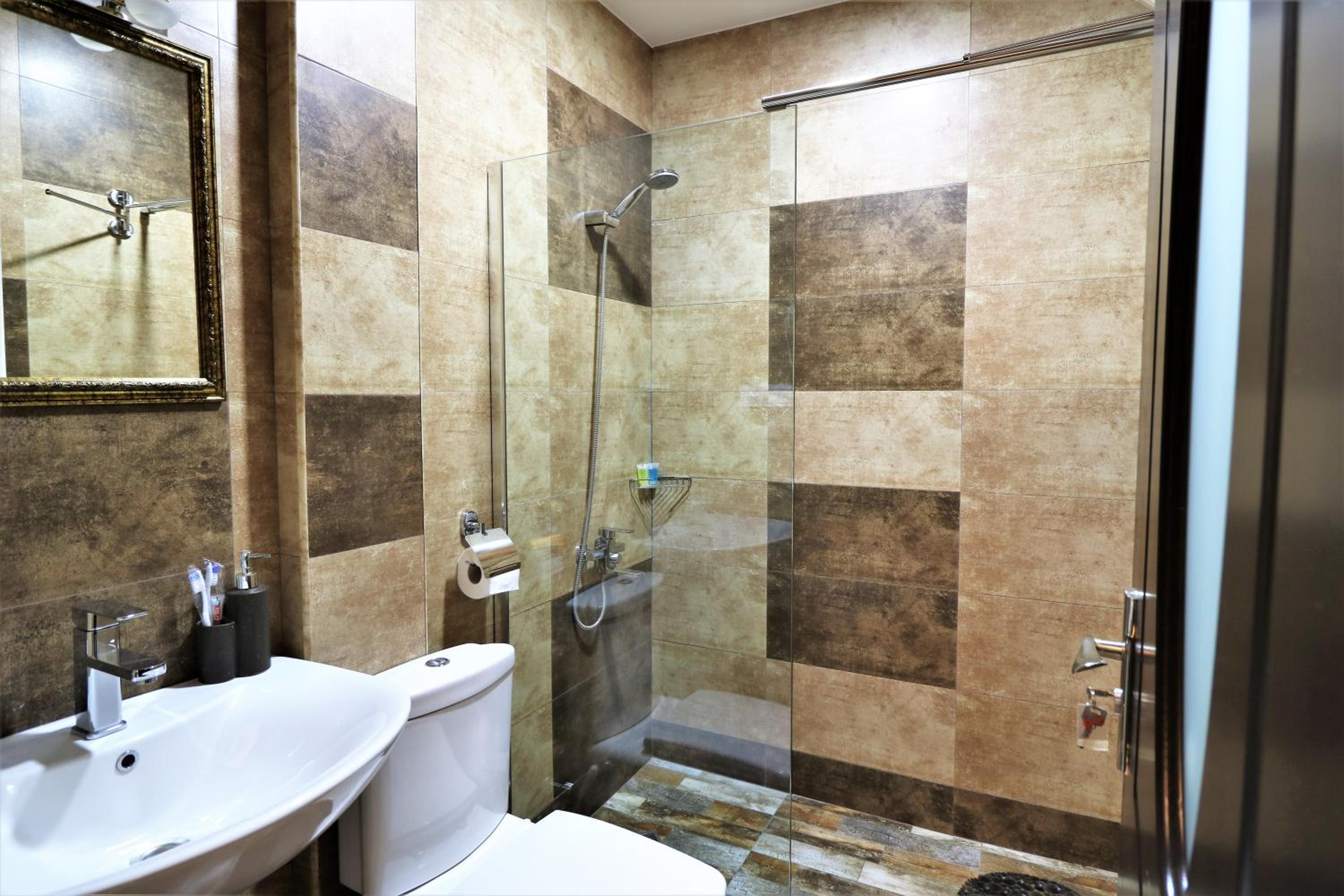 Standard Twin Room - Photo 18